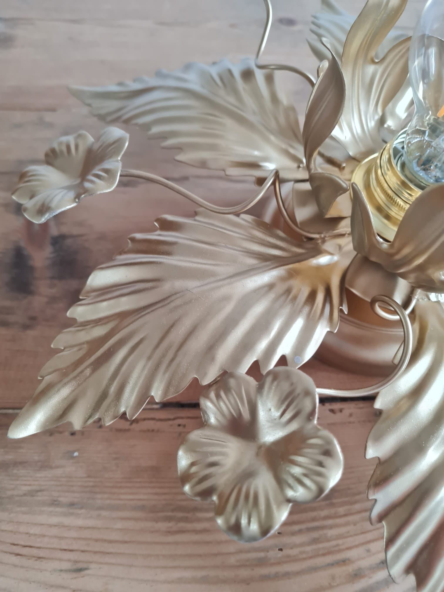 Golden brass flower wall lamp