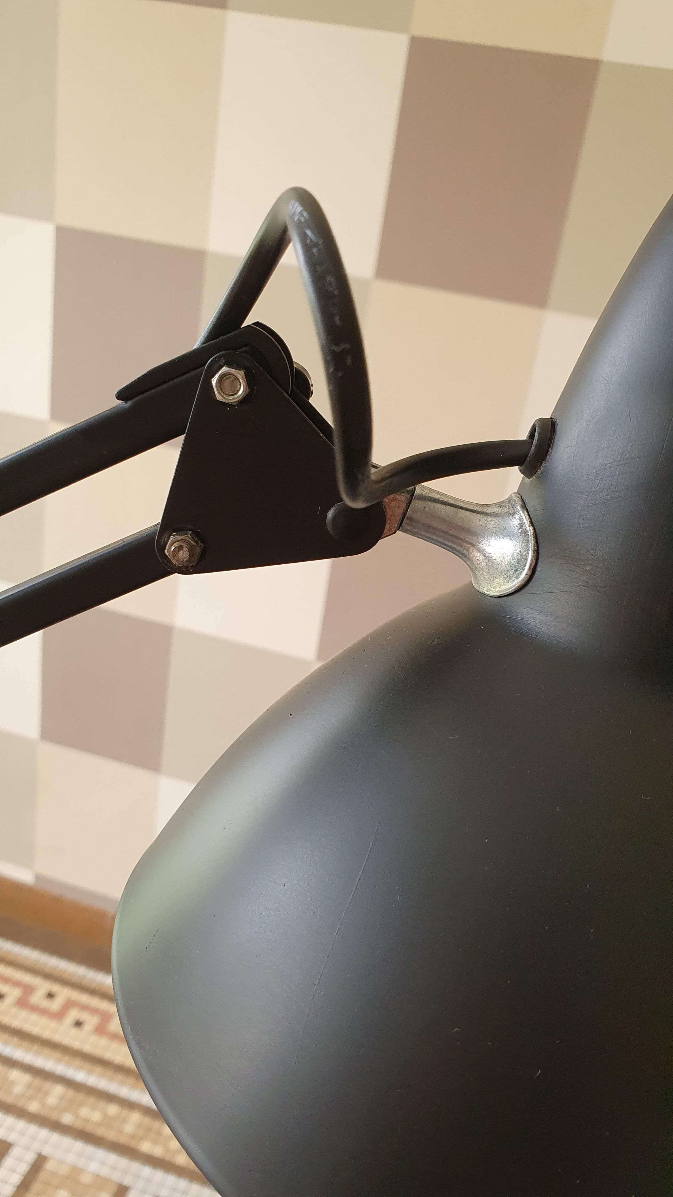 Twist 70s desk lamp