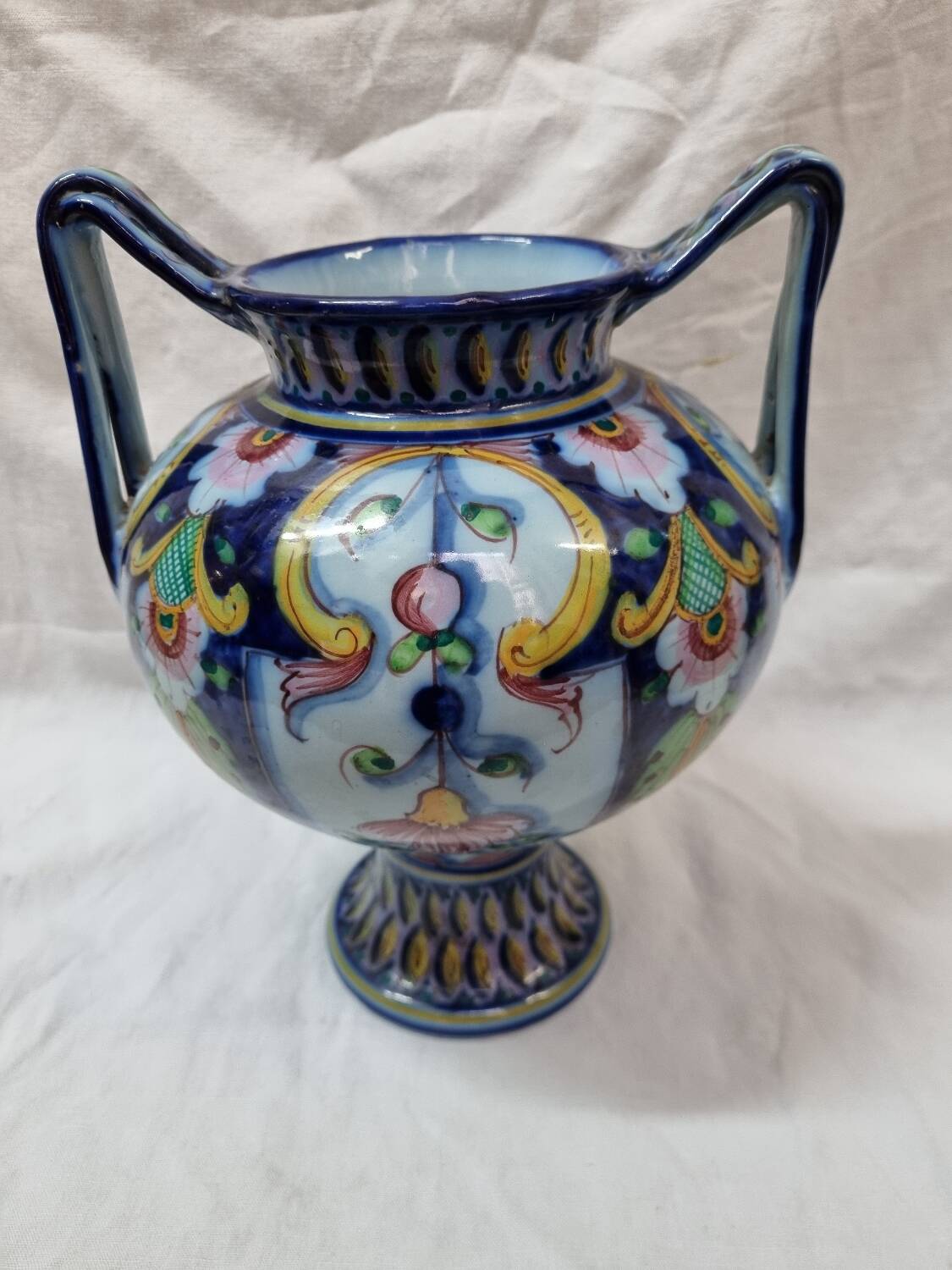 Alcobaça vase with handles, Portugal pottery