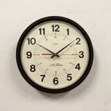 Vintage Brown Bakelite Wall Clock from Seth Thomas, 1980s