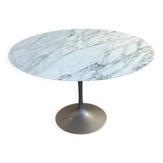Eero Saarinen  Édition Knoll International  Table Tulip