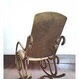 Chaise berçante en laiton vintage - grande miniature