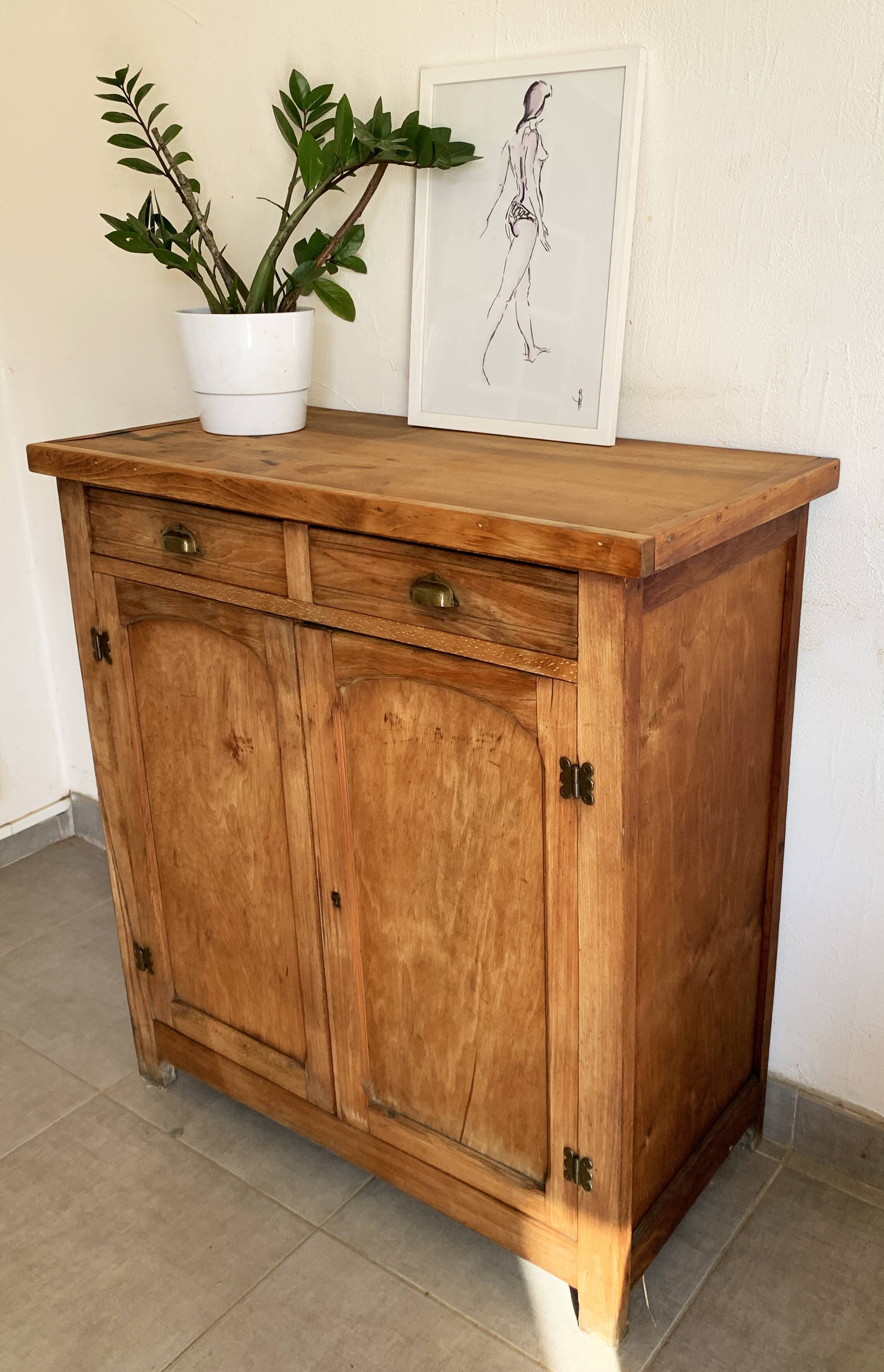 Vintage Parisian buffet in solid oak from the 60s
