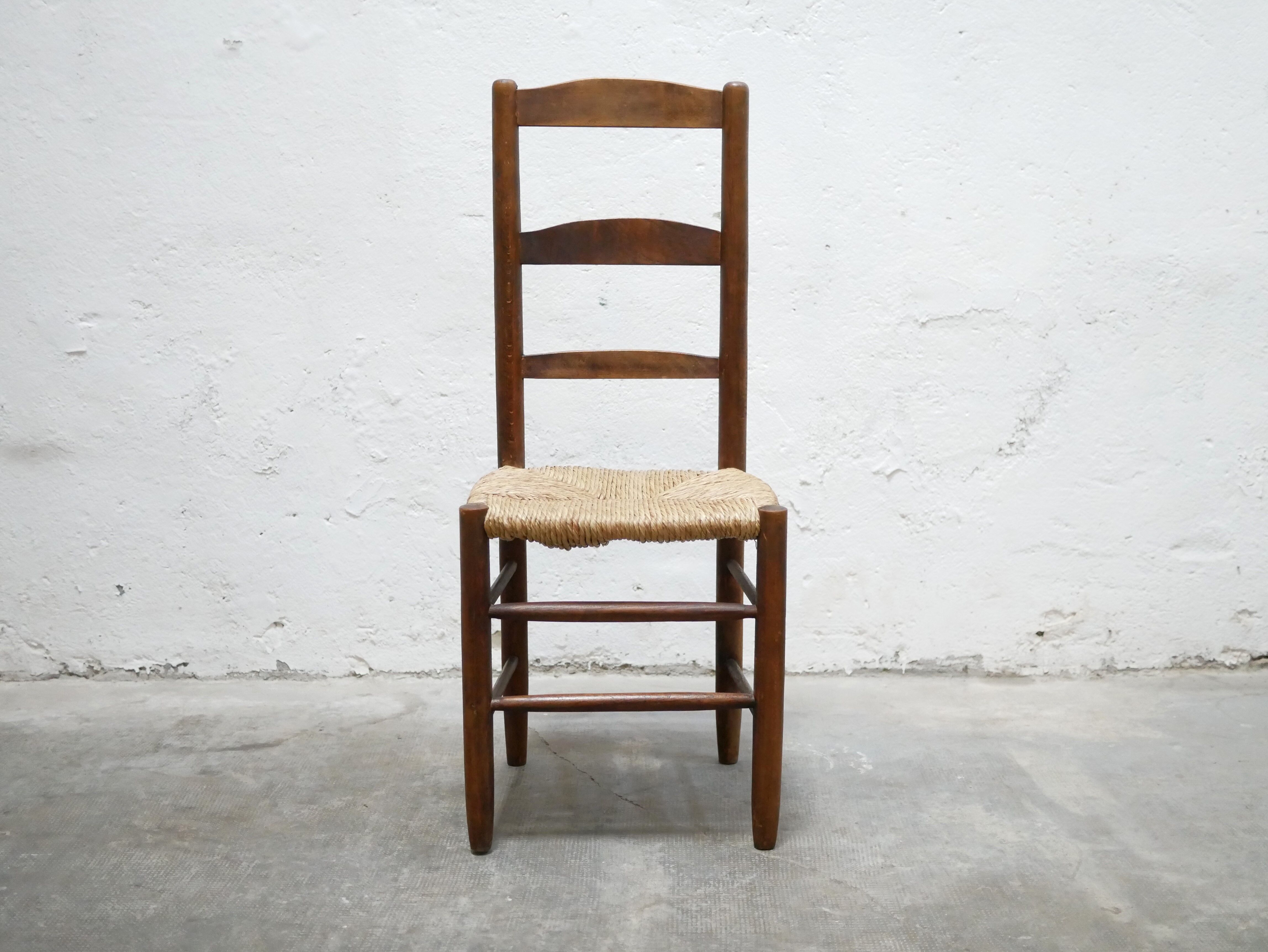Chaise campagne paillée ancienne en bois