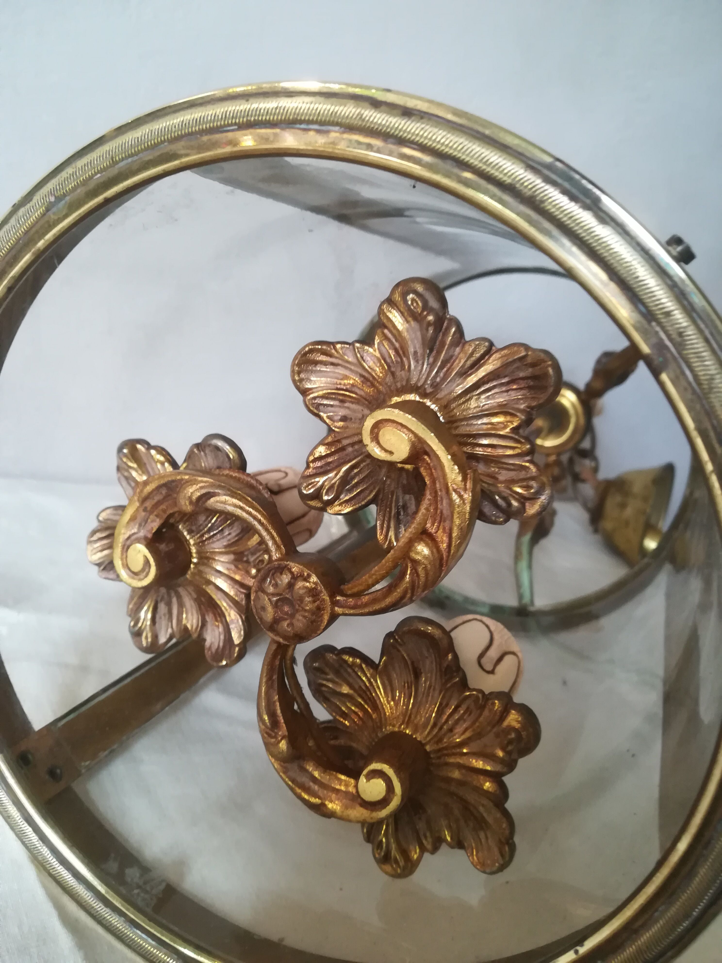 Vestibule lantern with 3 brass and bronze lights