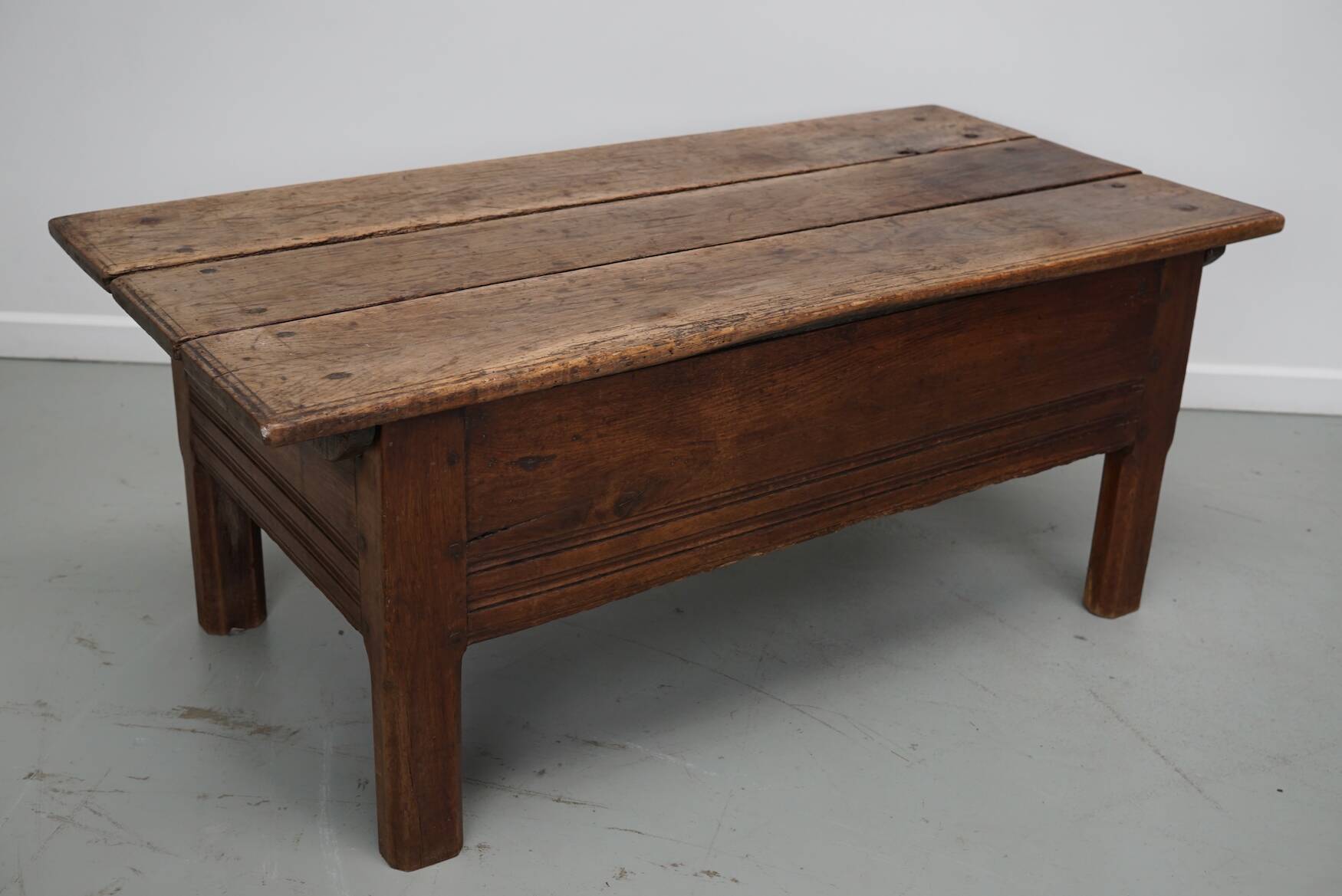Spanish 18th Century Farmhouse Rustic Chestnut Coffee Table