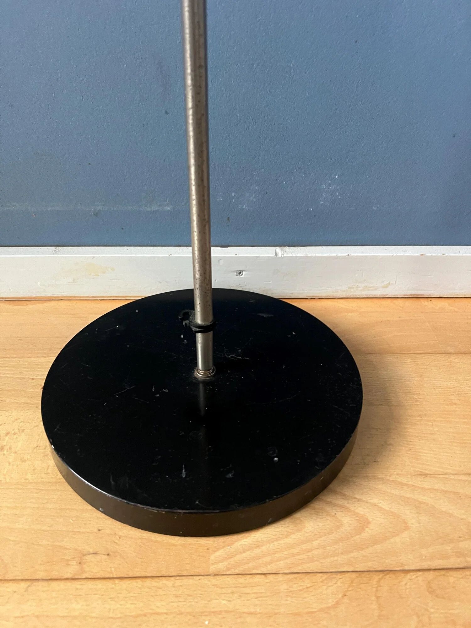 Lampadaire vintage en forme d'œil noir du milieu du siècle