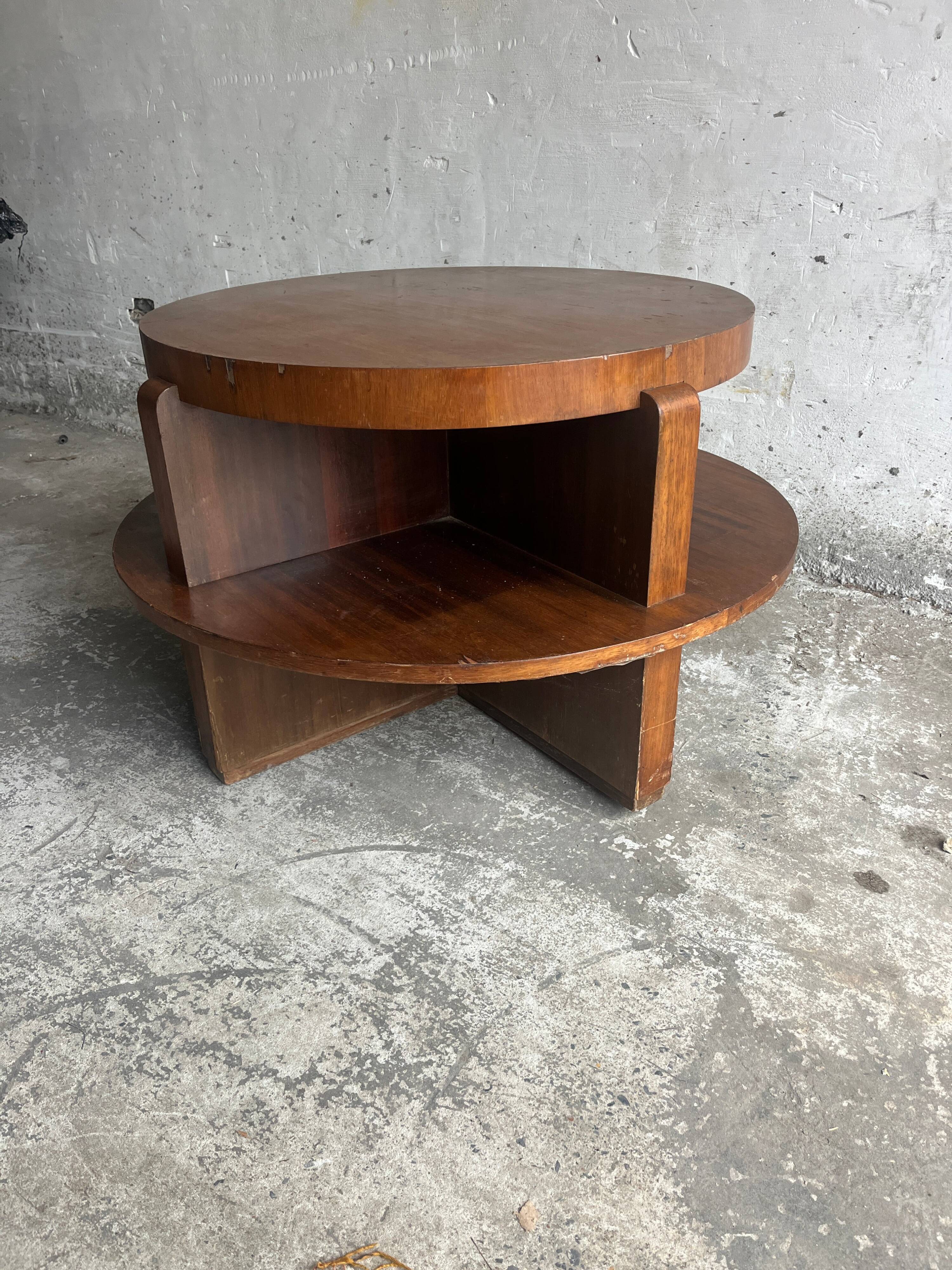 Vintage Art Deco round coffee table with double top