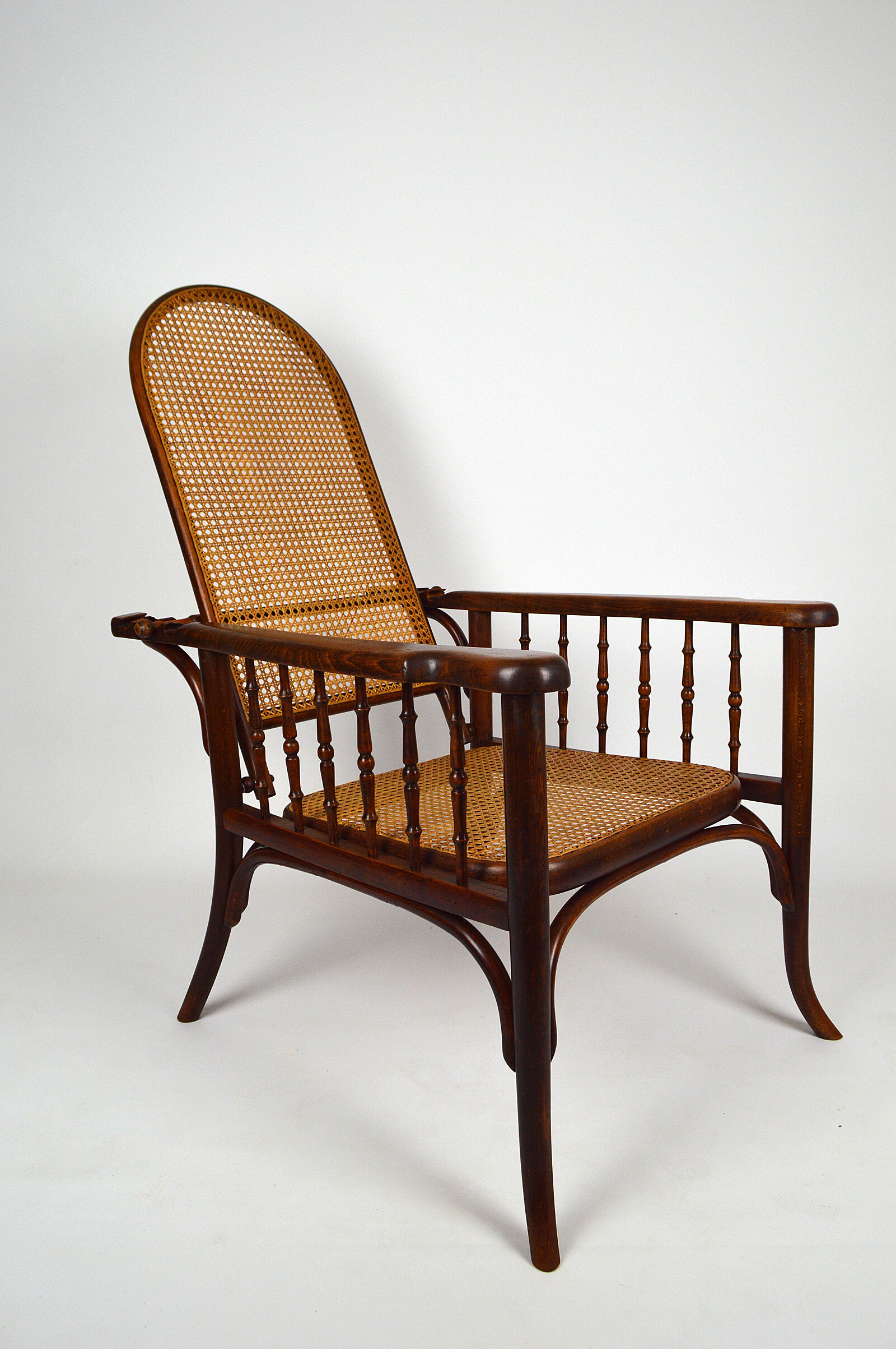 Fischel canned armchair with rack and pinion around 1910