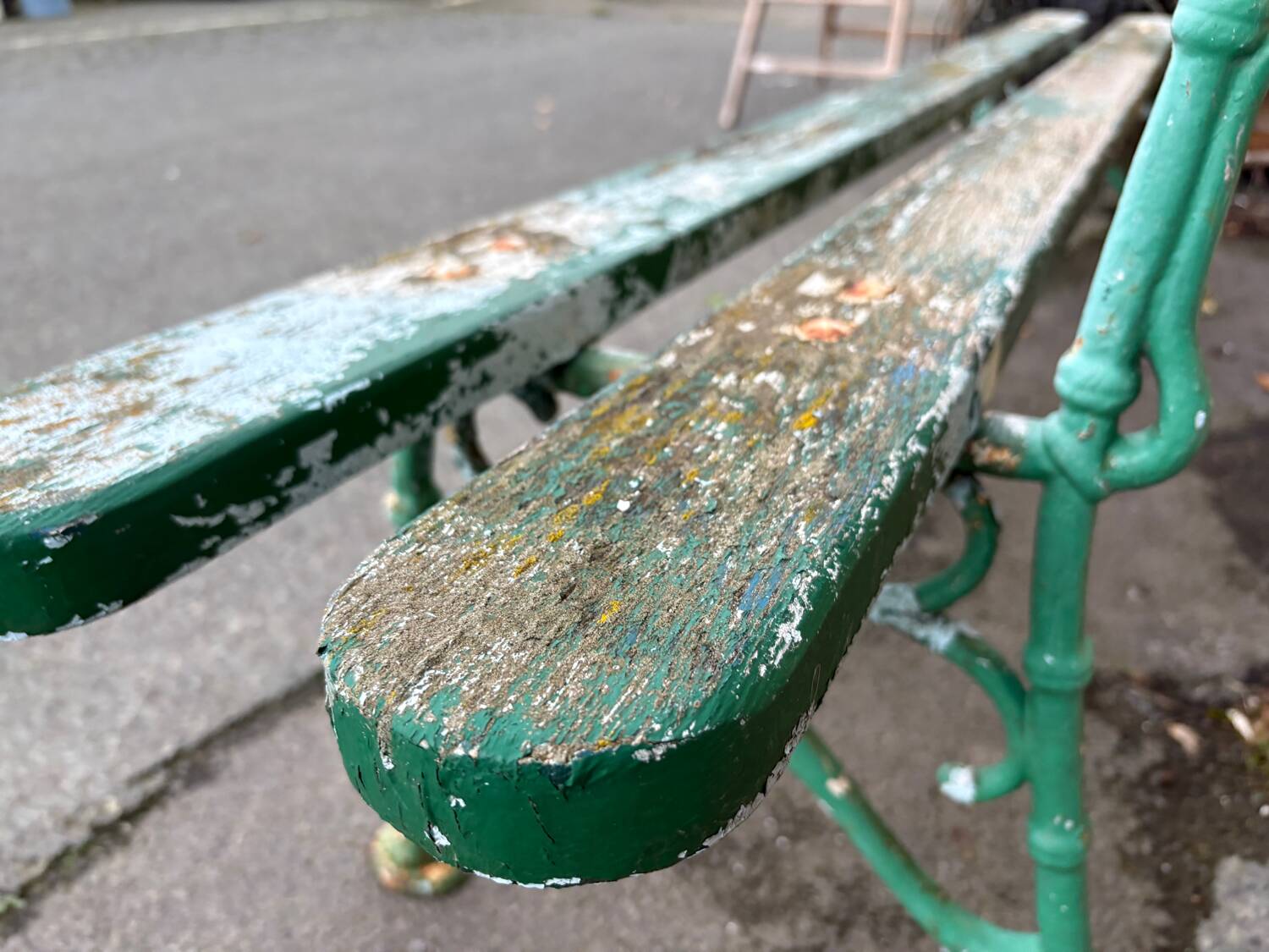 Old wooden and cast iron garden bench 2 m long – original patina