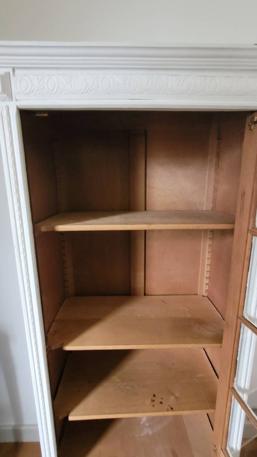 Armoire parisienne bonnetière vitrée