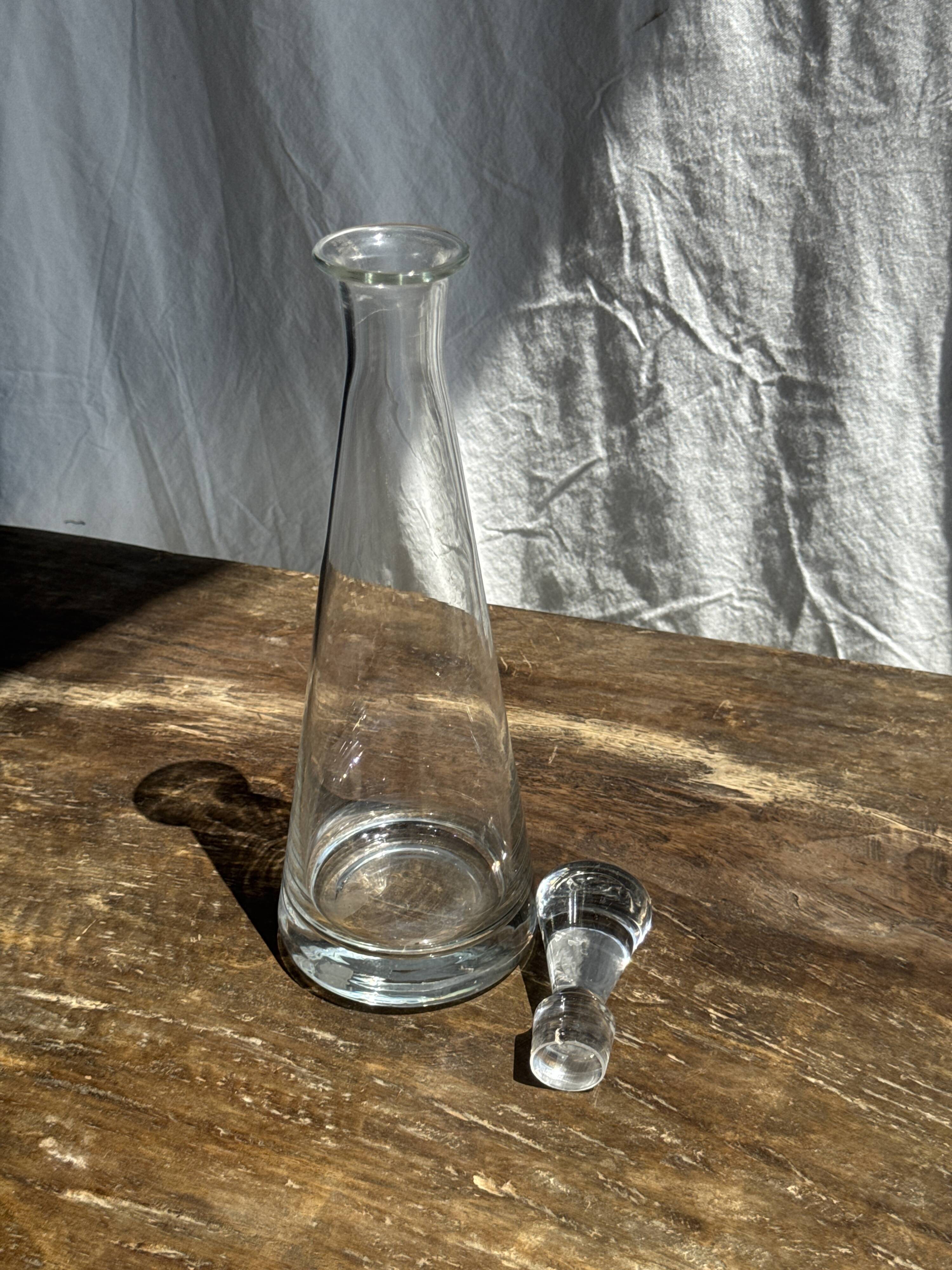 Conical glass carafe with stopper H32.5