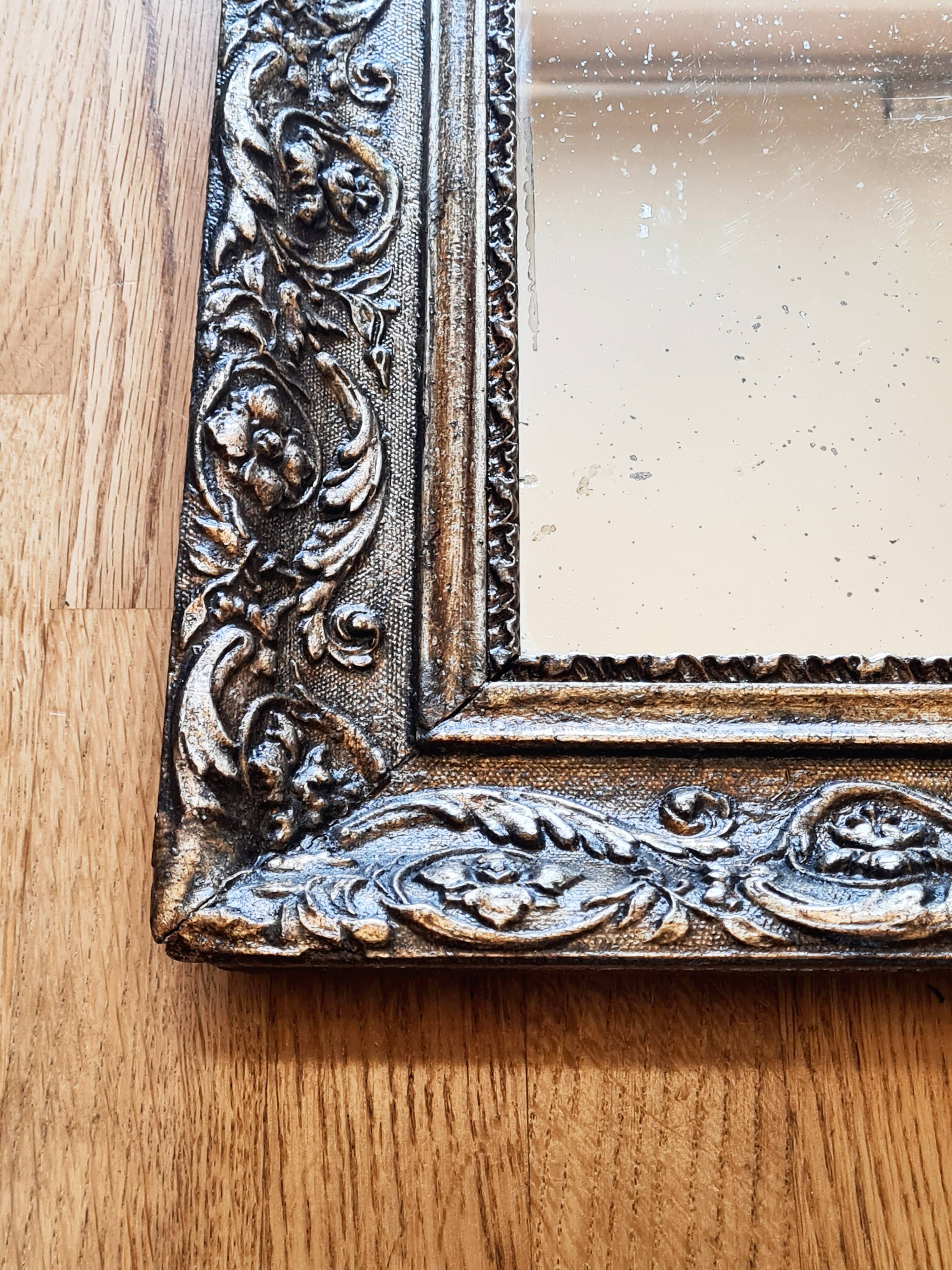 Antique silvered mirror "Barthélémy" – elegance and poetry of time