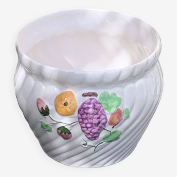Grand Cache pot barbotine en ceramique émaillée blanc, a decor de fruits vintage