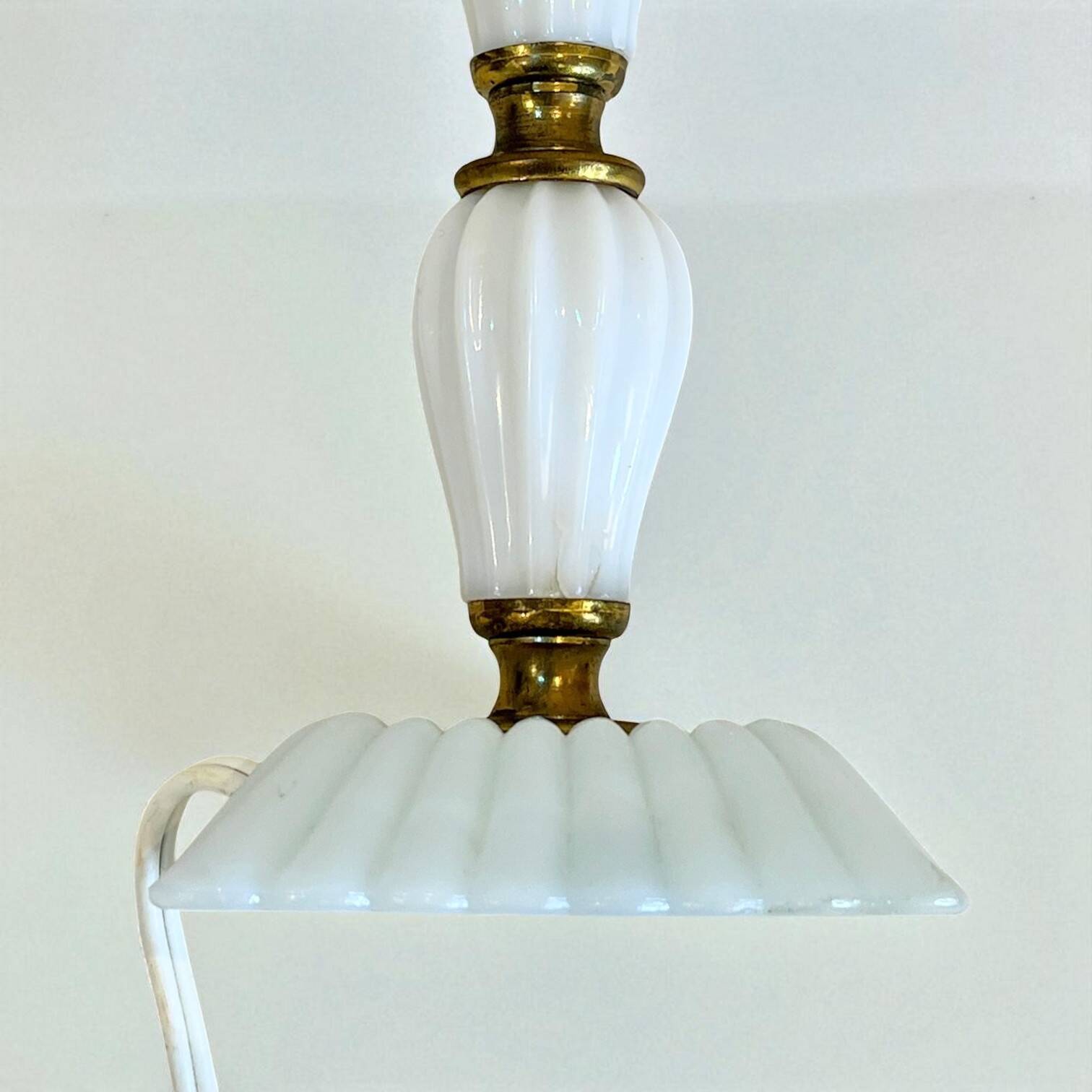 White opaline glass boudoir Art Deco lamp with tulip pleated glass shade