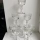 Ensemble de 8 verres à pied en verre moulé années 30 début XXème