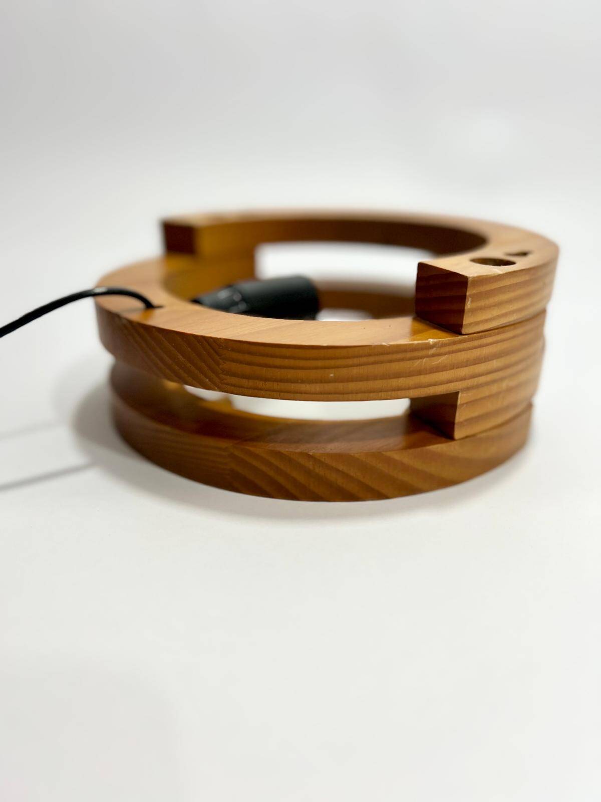 Vintage design wall light in pine and plexiglass, 1970s