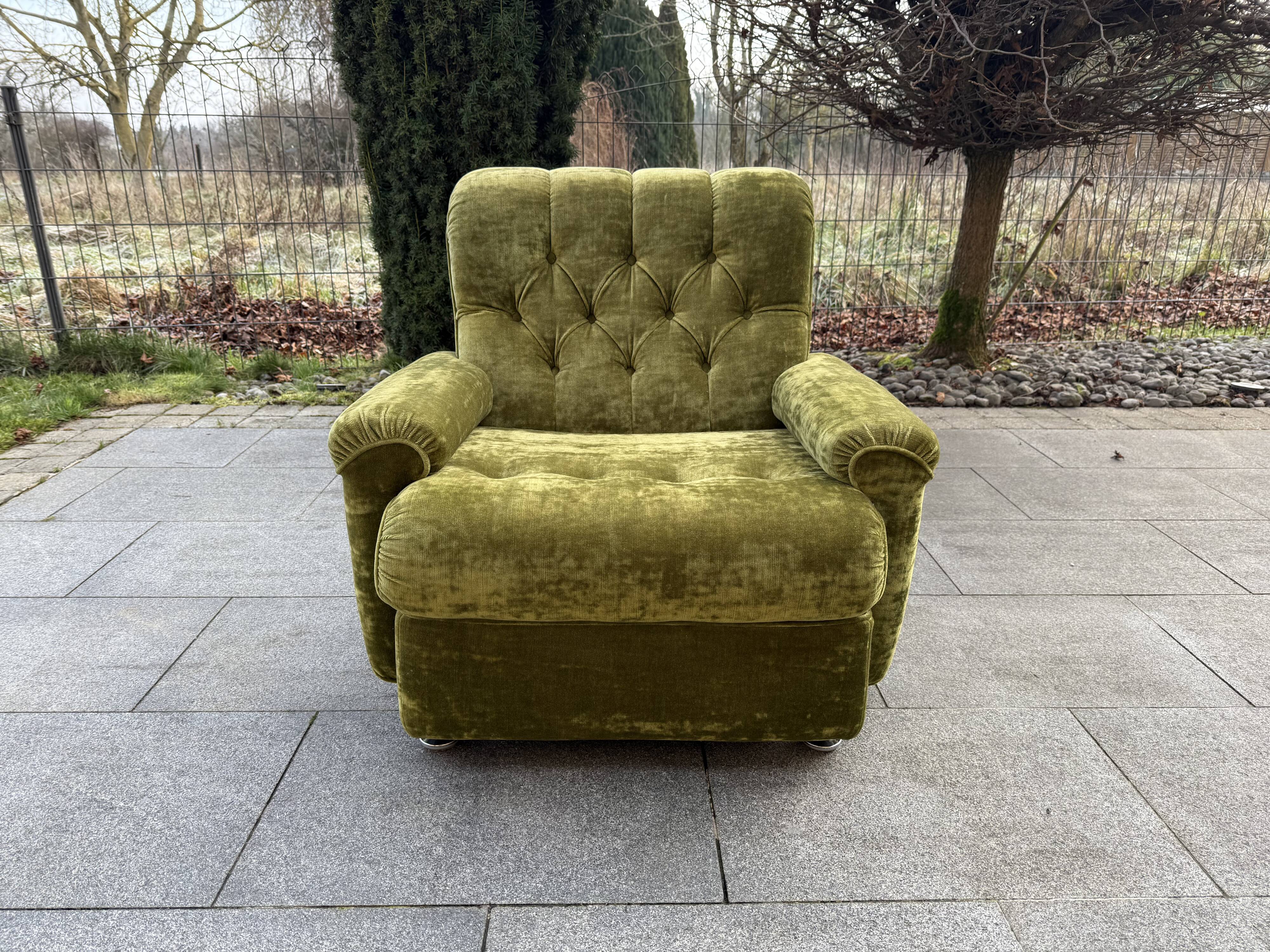 Fauteuil Velours vert année 70