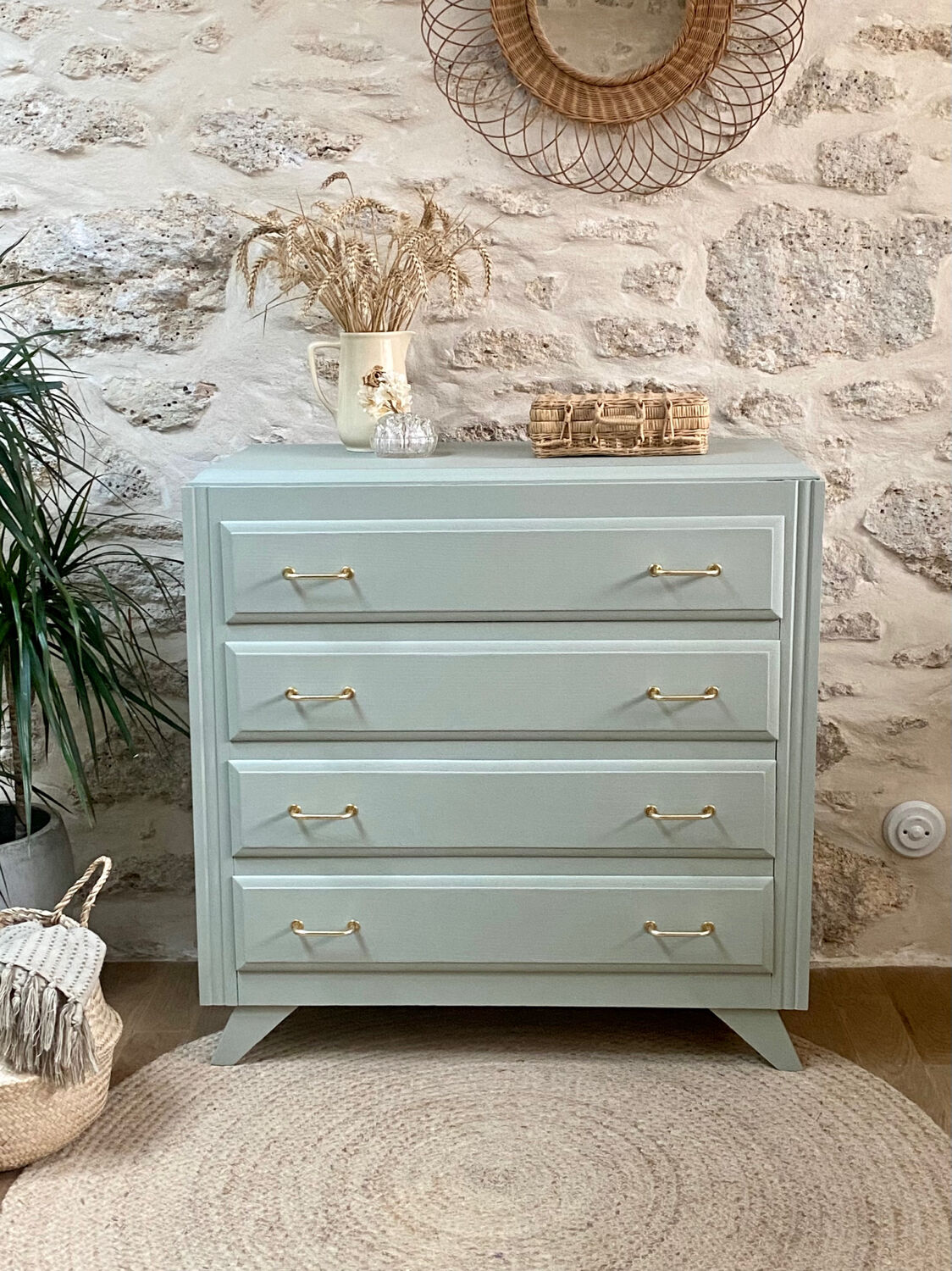 Compass feet chest of drawers