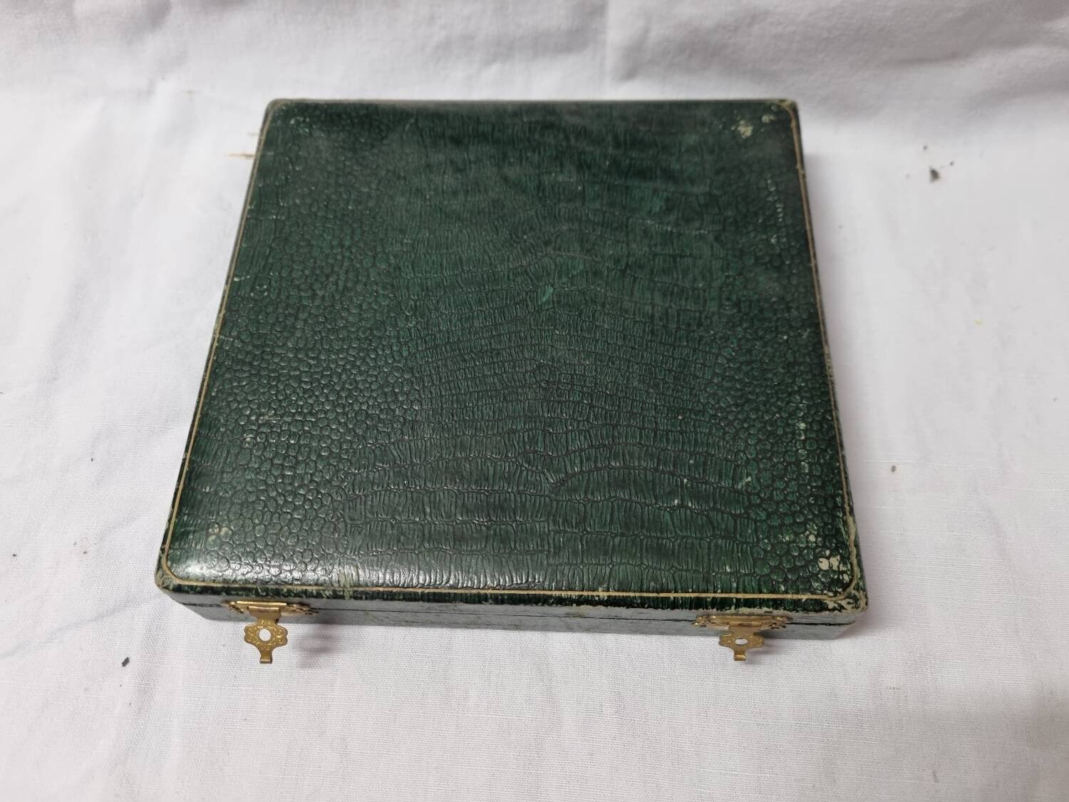 12 horn & silver forks