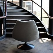 Artifort F511 chair