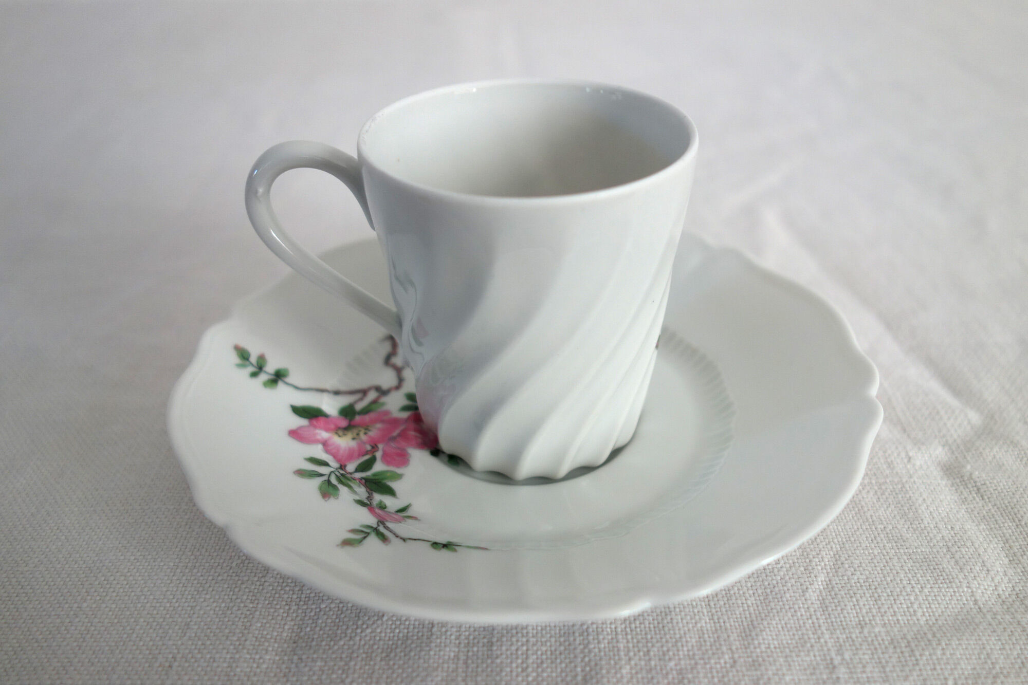 8 coffee cups model Eglantine, vintage Haviland Limoges