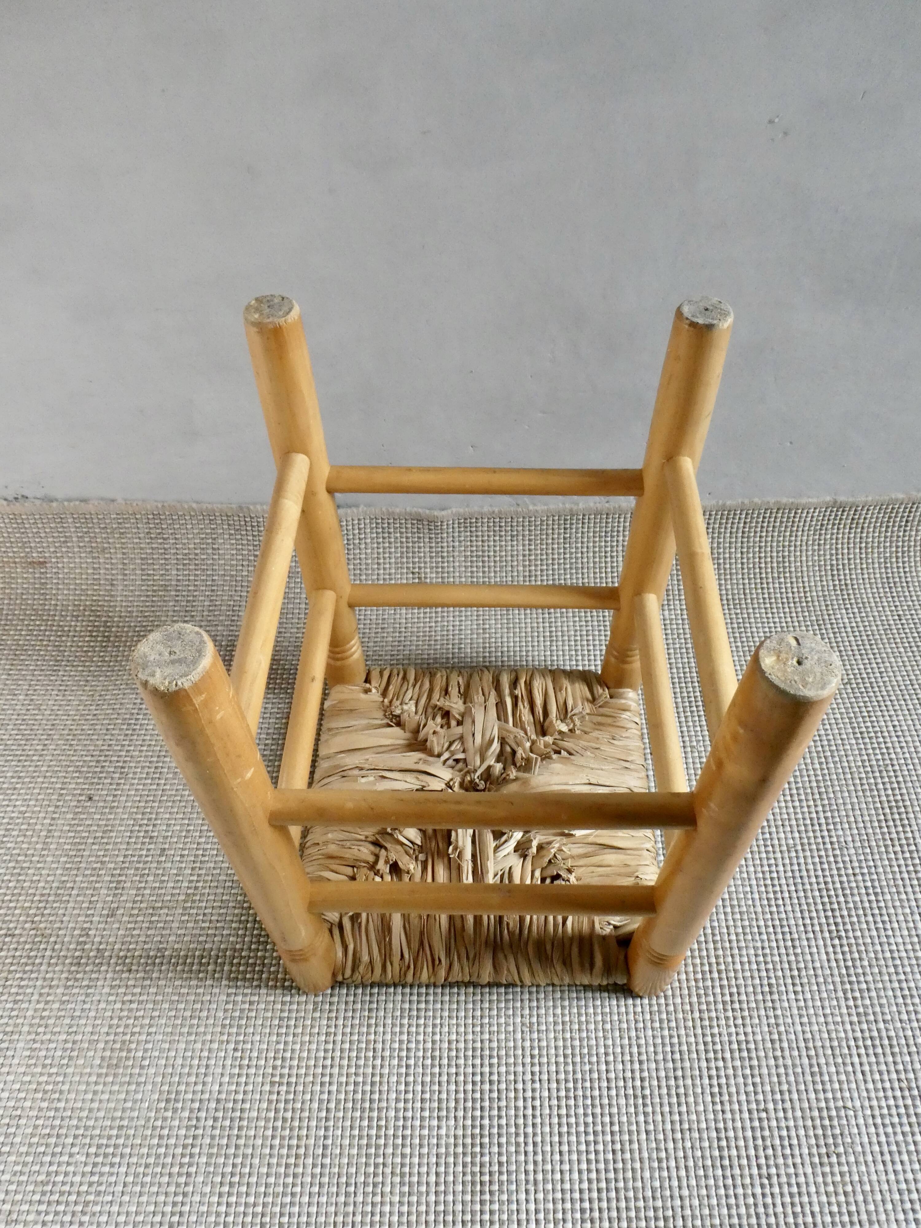 Light wood stool and mulched seat