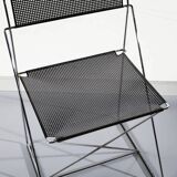 Quatre chaises empilables Nuova X-Line de Niels Jorgen Haugesen  pour Magis