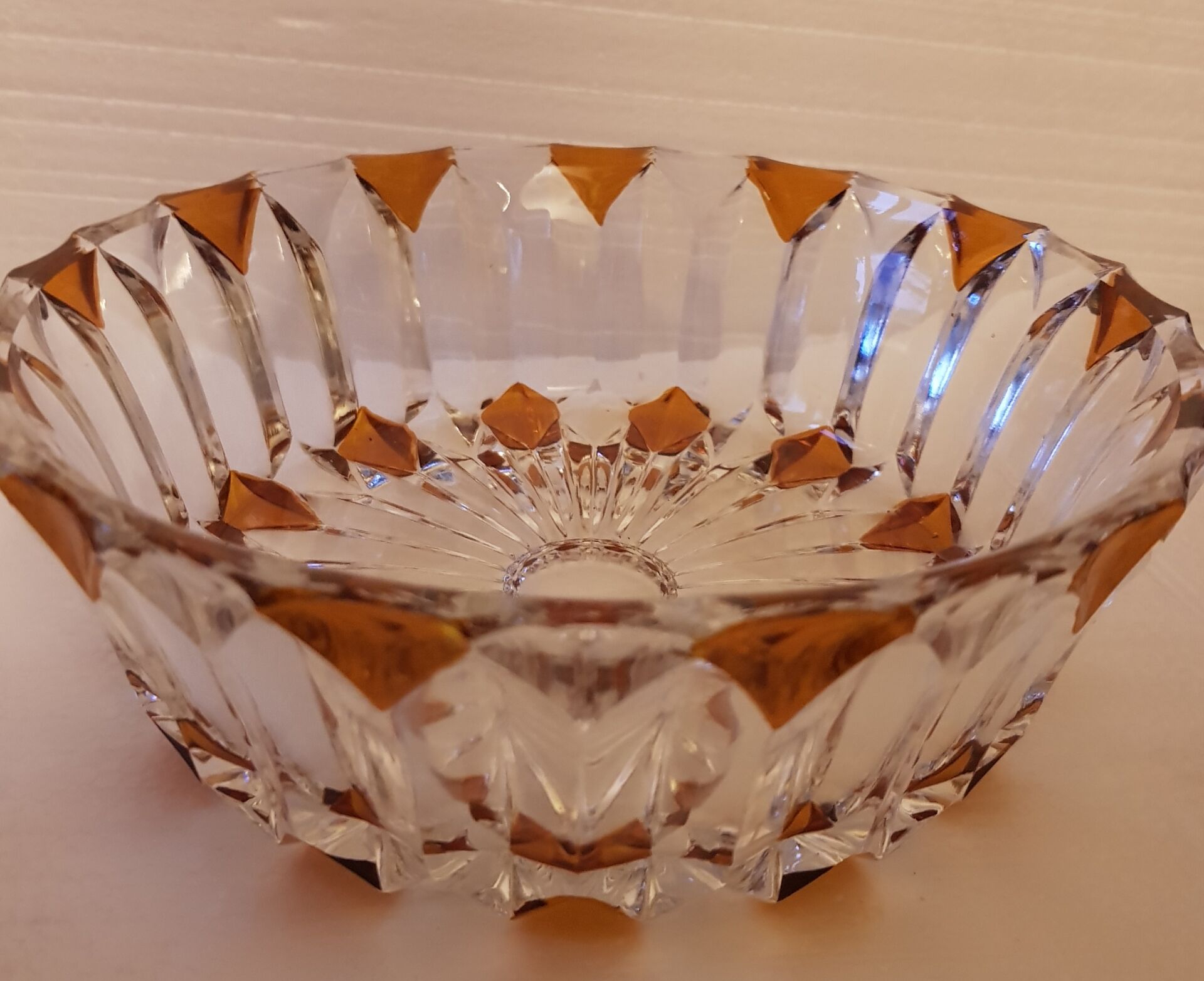 Lot  de 2 saladiers en cristal