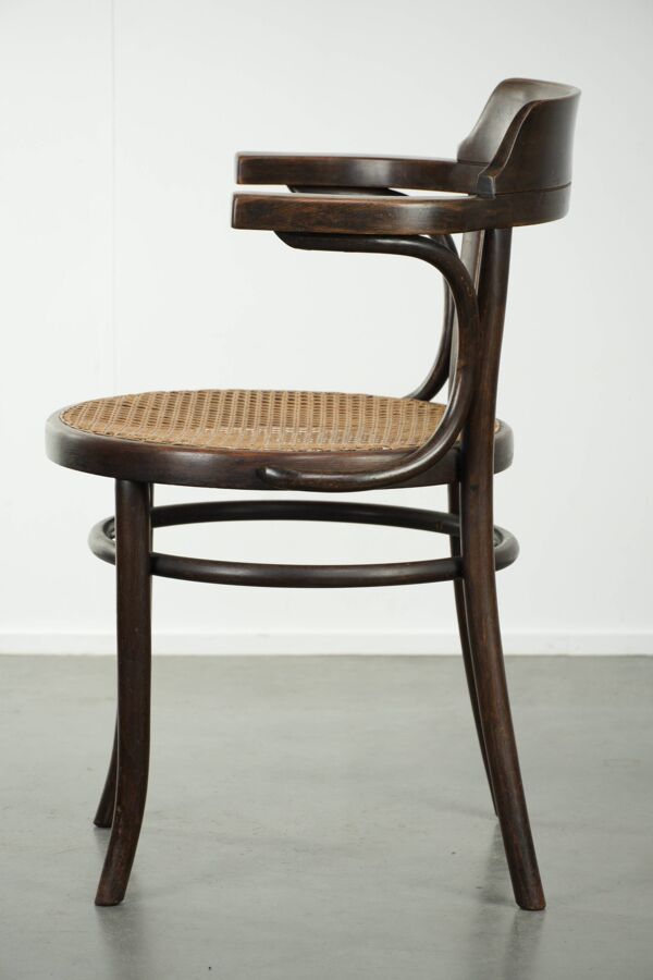 Chaise vintage Cosmos originale en toile dans le style Thonet du 20e siècle.