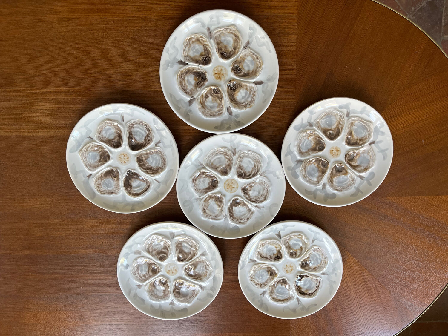 6 Saint Amand oyster plates
