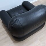 Pair of Mobil Girgi Sapporo armchairs black leather Italy 1970s