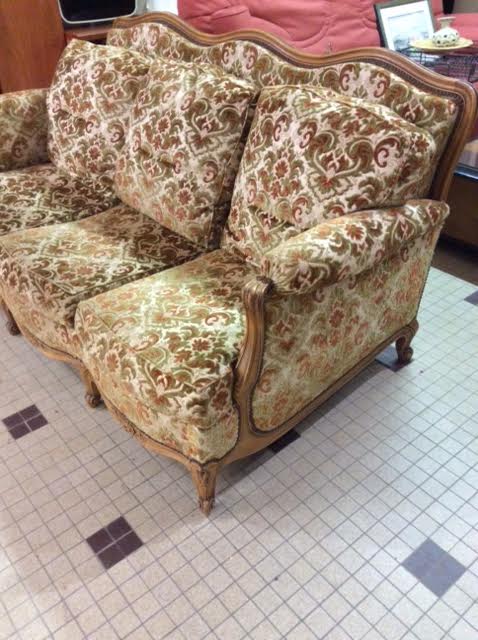 Old sofa bed 3 places