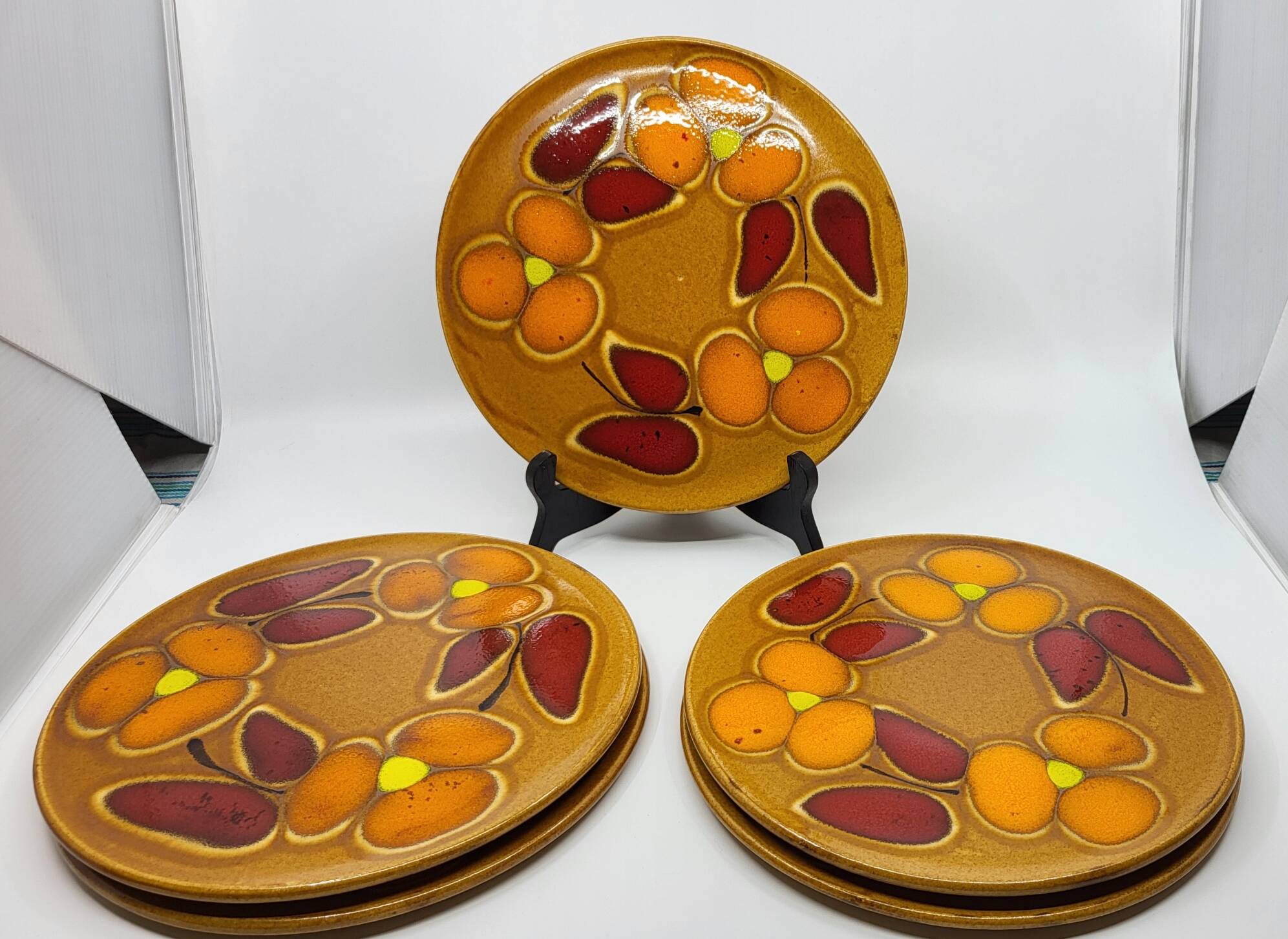 St Clément plates in French slip, orange and red decor Vintage