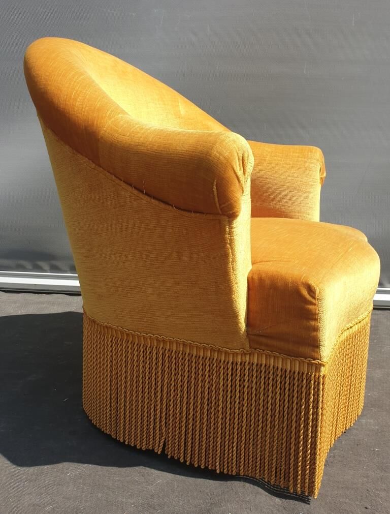 Gold velvet toad armchair