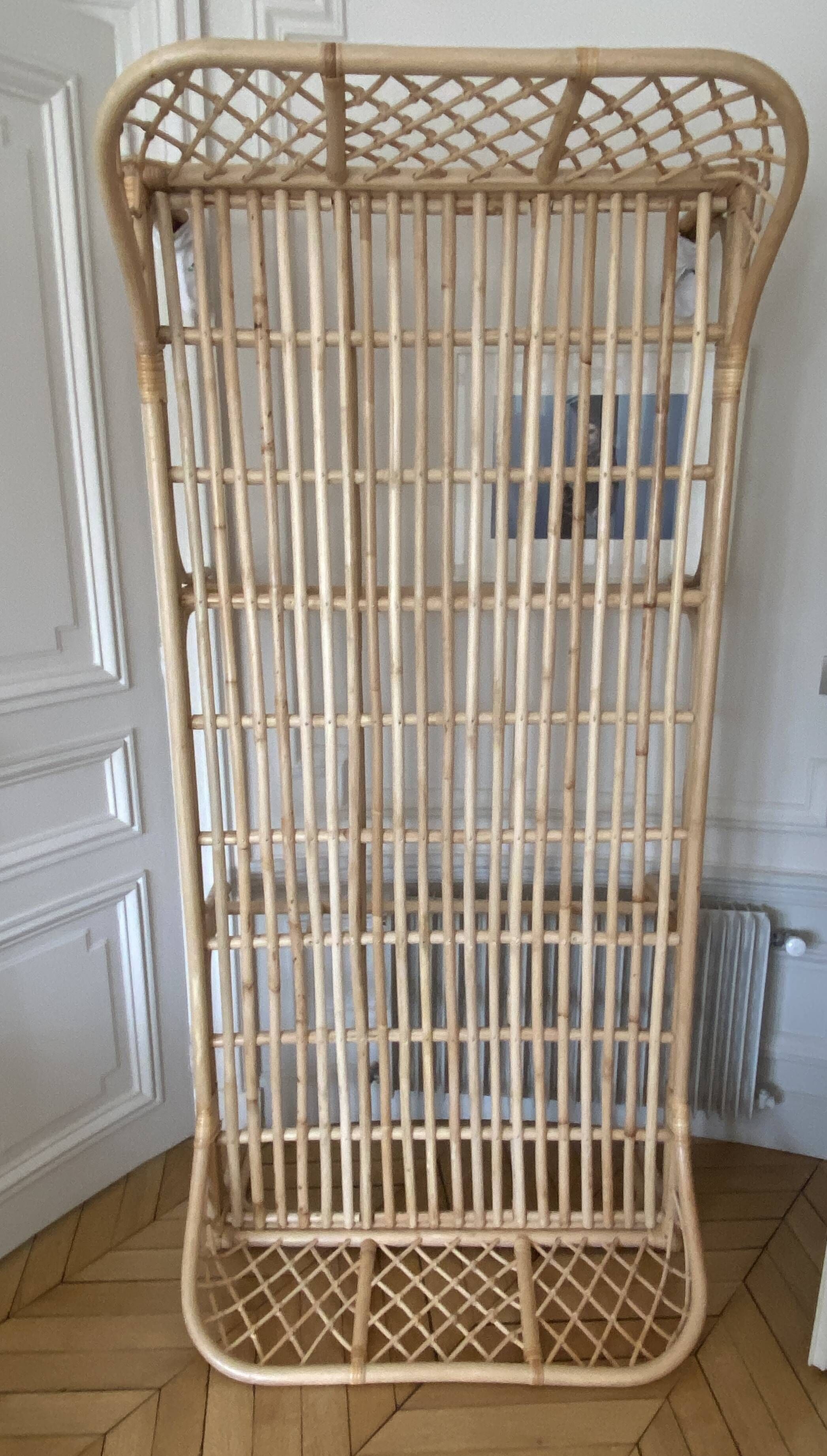 Rattan bed