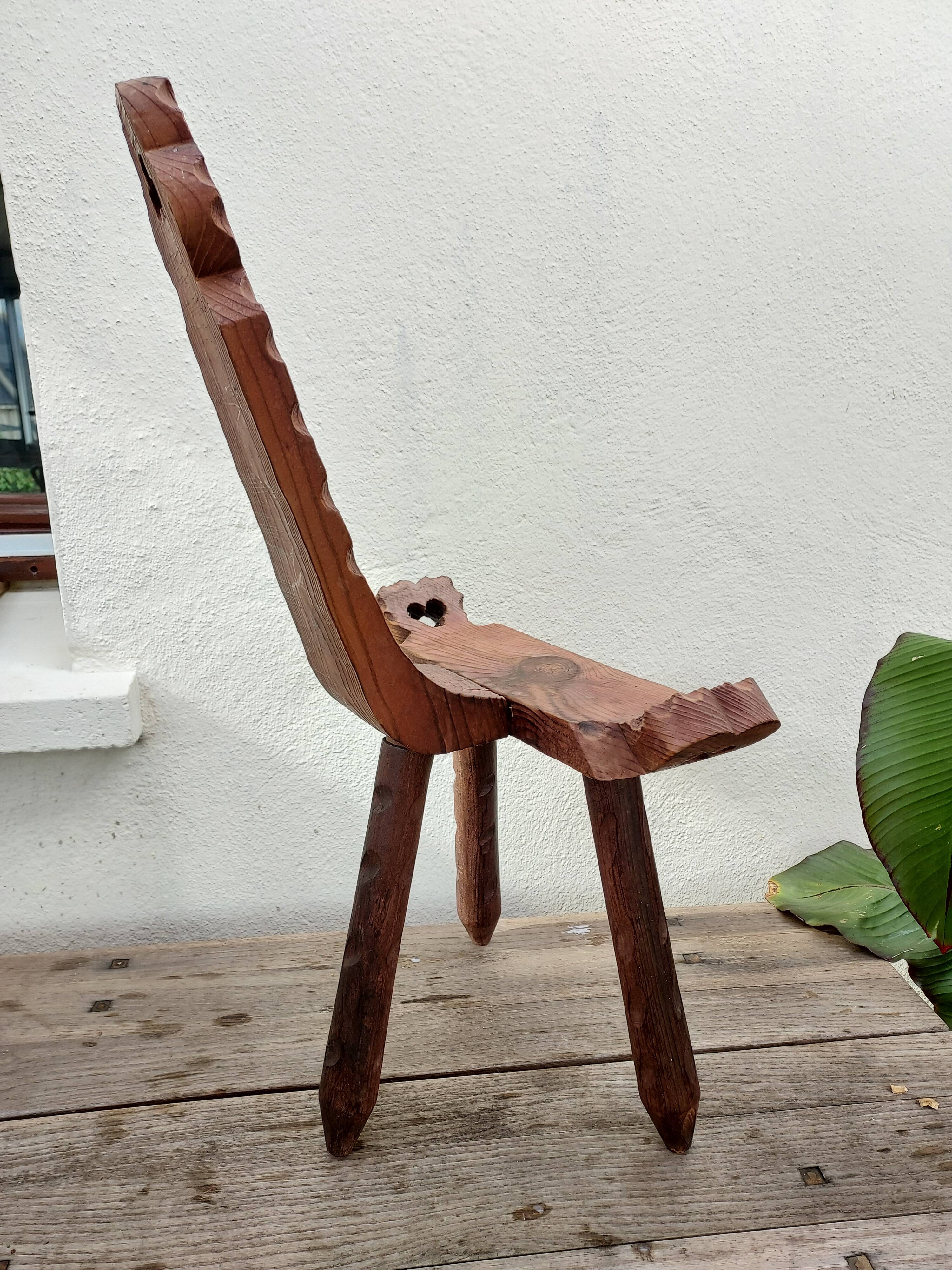 Tripod arts and crafts