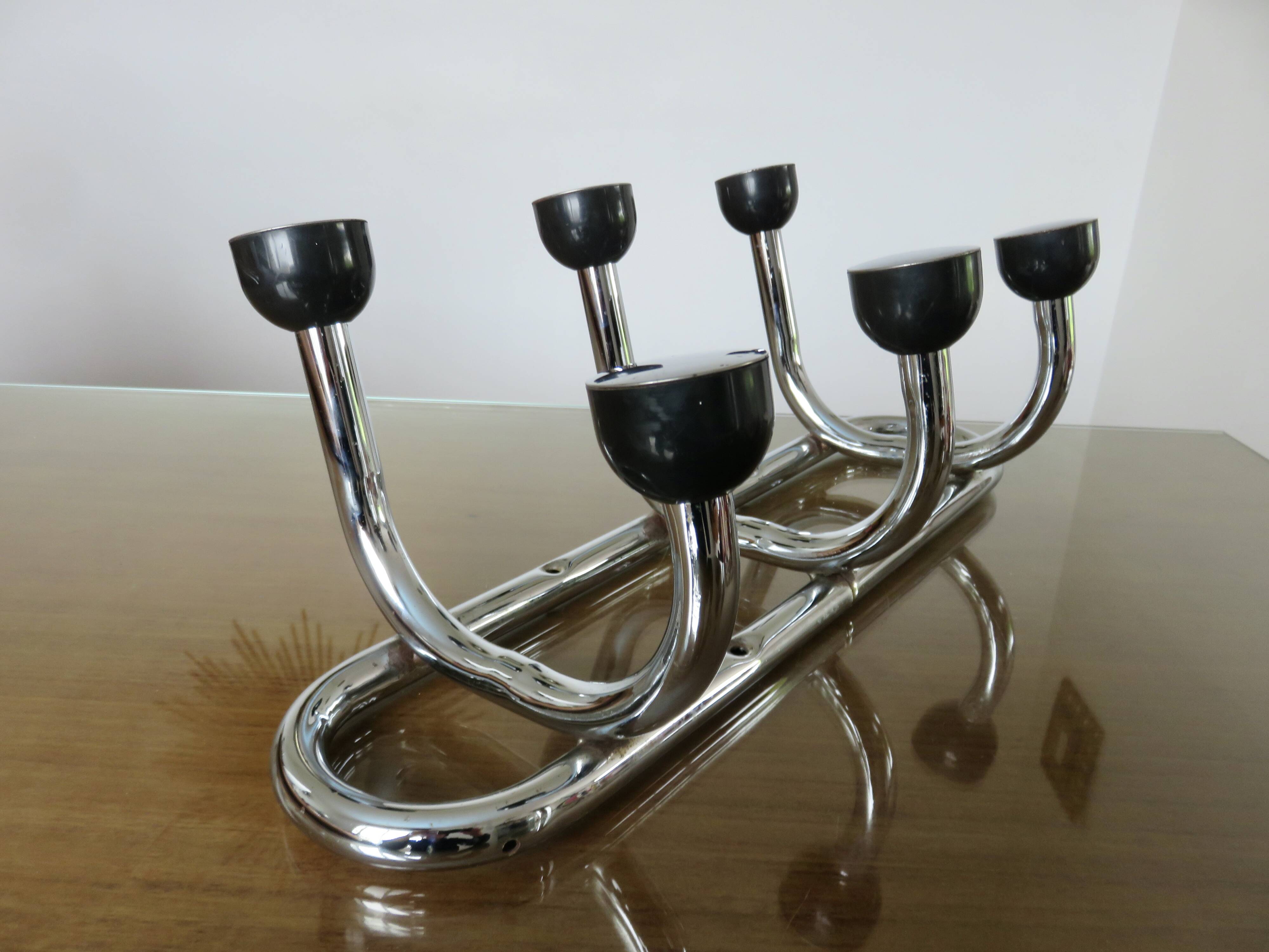 Streamlined coat rack, rockabilly, in chrome metal and bakelite 1970