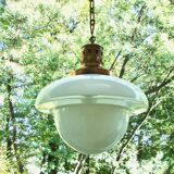 Opaline suspension at the end of the 19th century