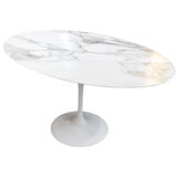Eero Saarinen & Knoll Table "Tulip ovale" calacatta oro