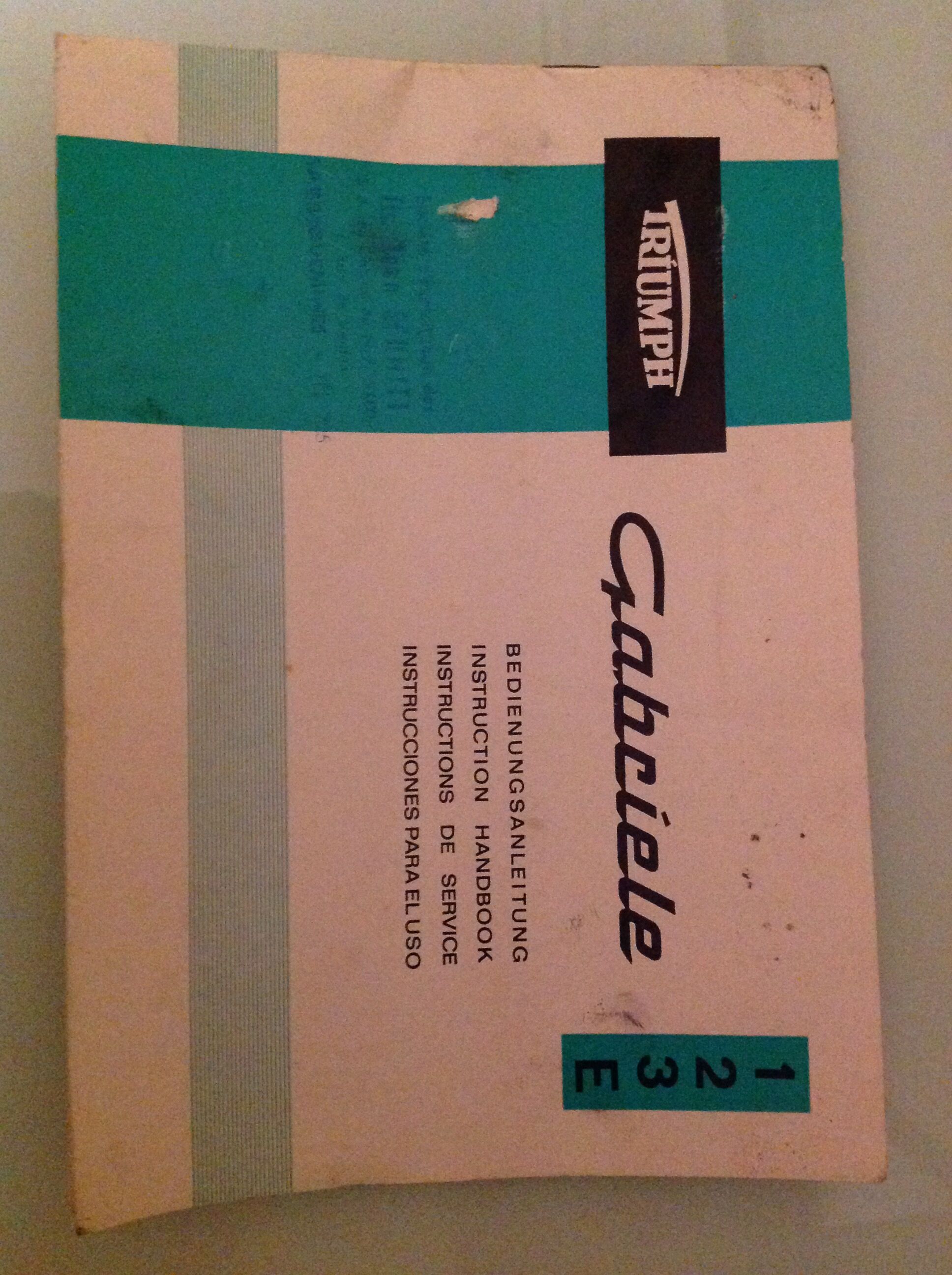 Triumph Gabriele E beige/ vintage 60s writing machine