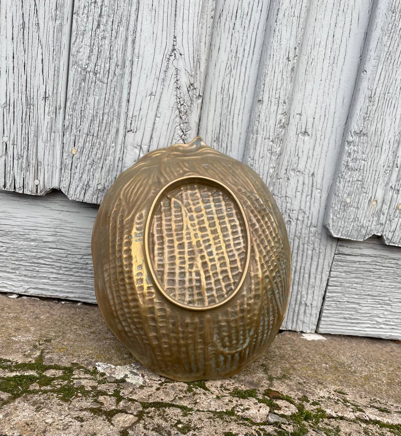 Polished brass corn cob bolt