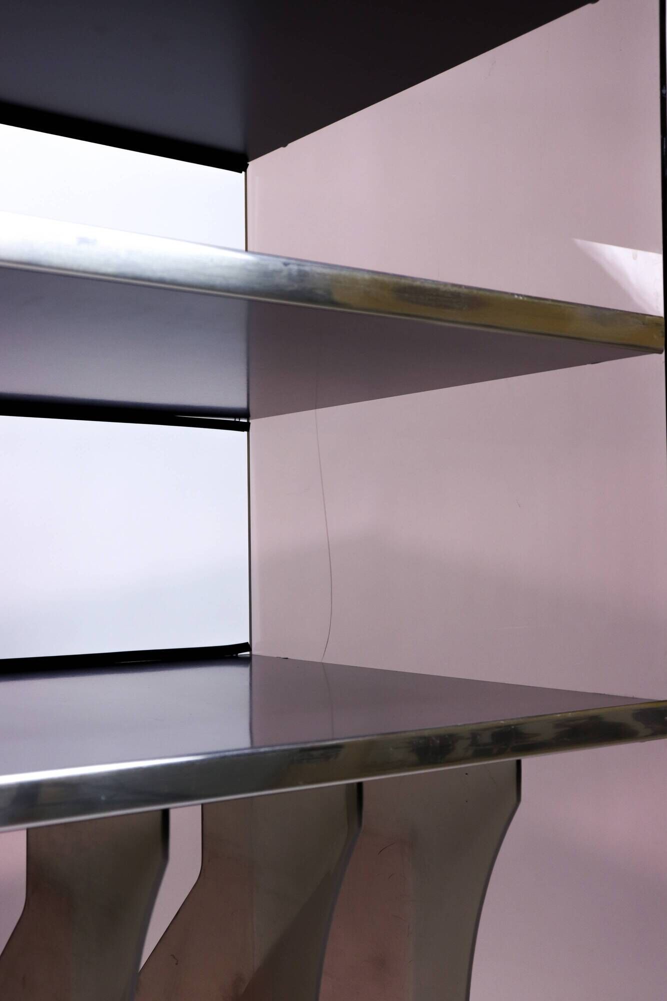 Meuble Hifi, range vinyles en plexiglas fumé par Eric Maville, années 70
