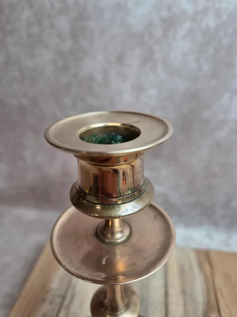 Pair of antique brass candlesticks – Classic and timeless elegance
