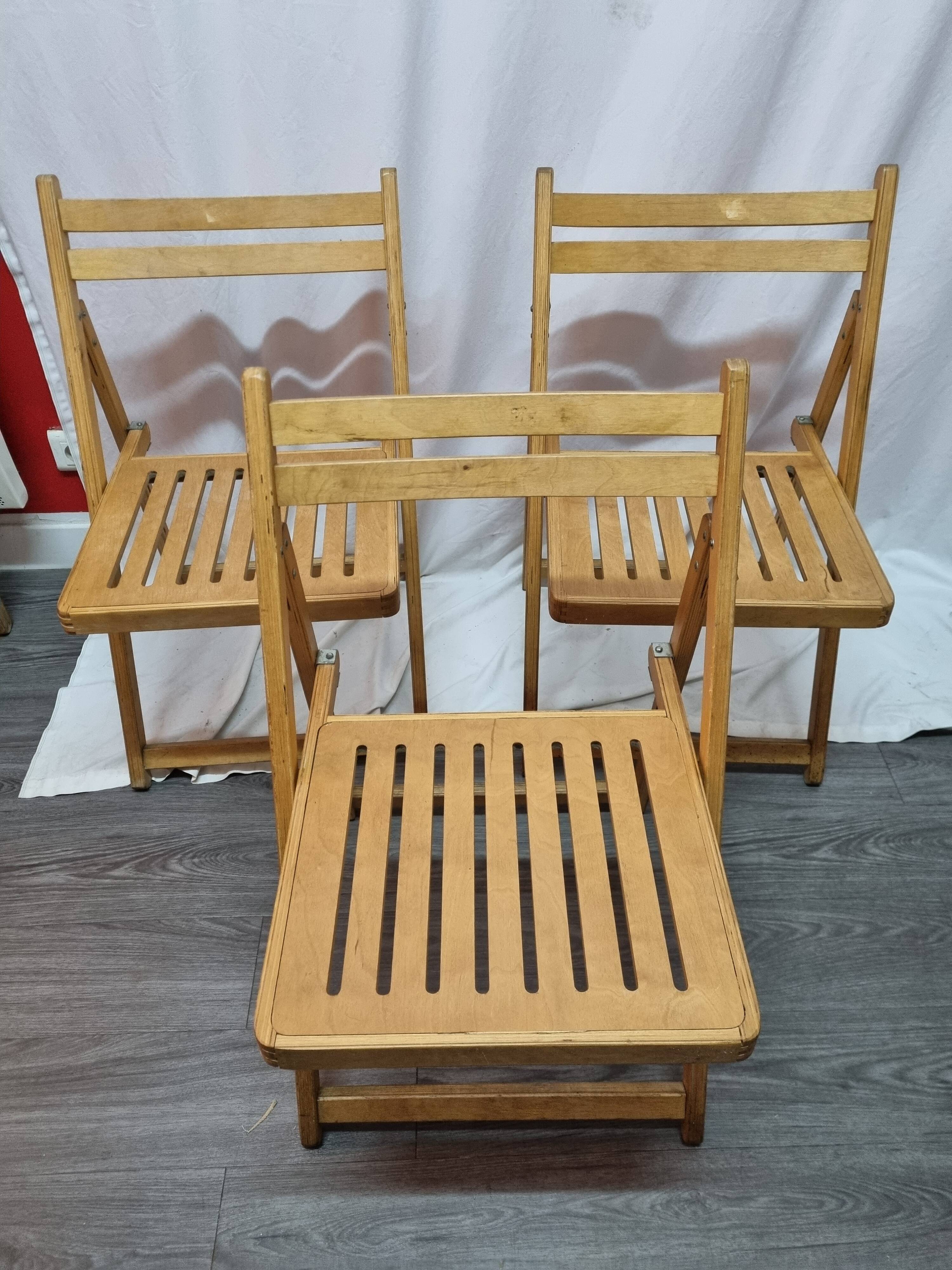 3 wooden folding chairs from 1960/70