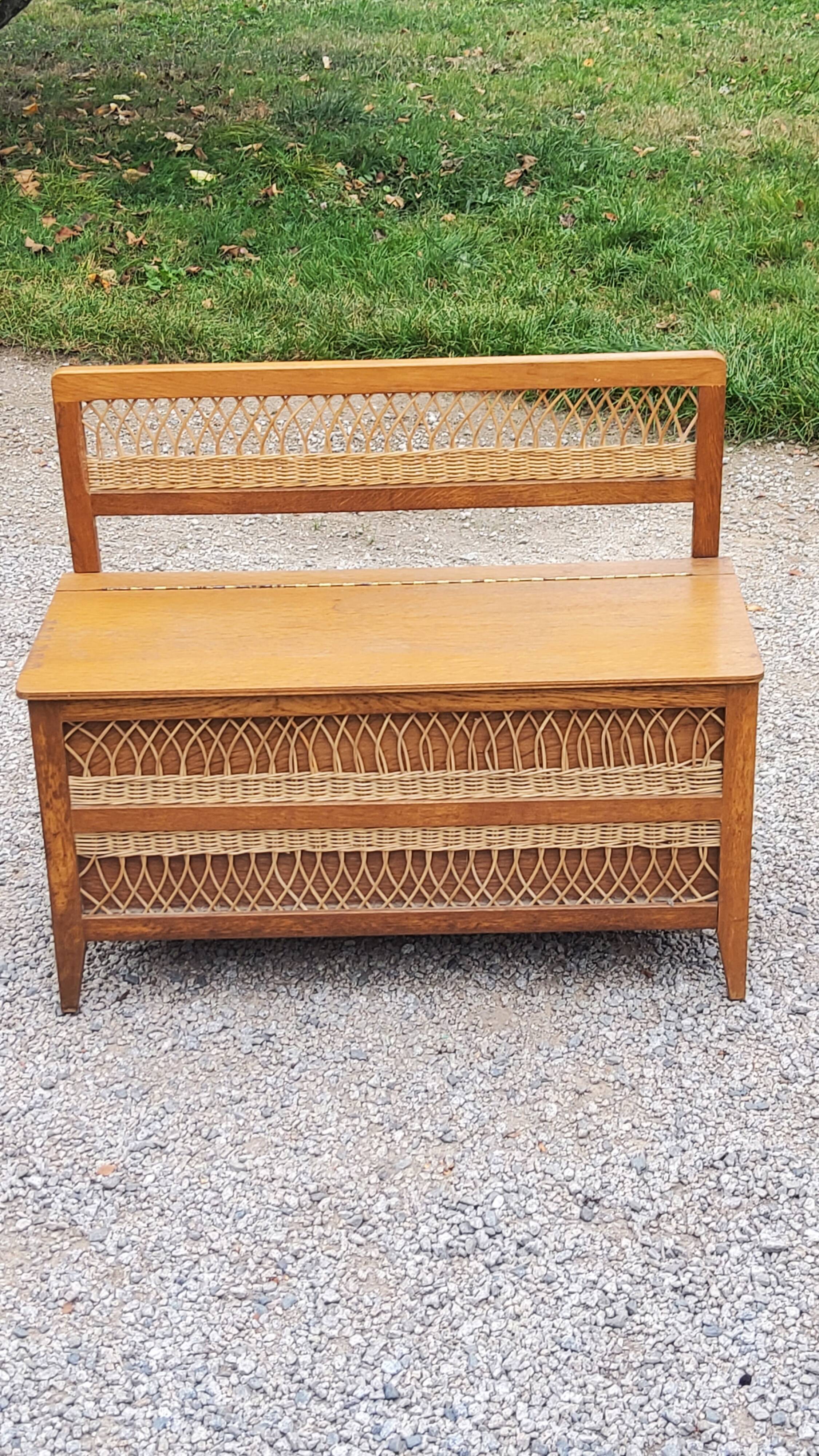 Vintage chest bench from the 50s in oak and rattan