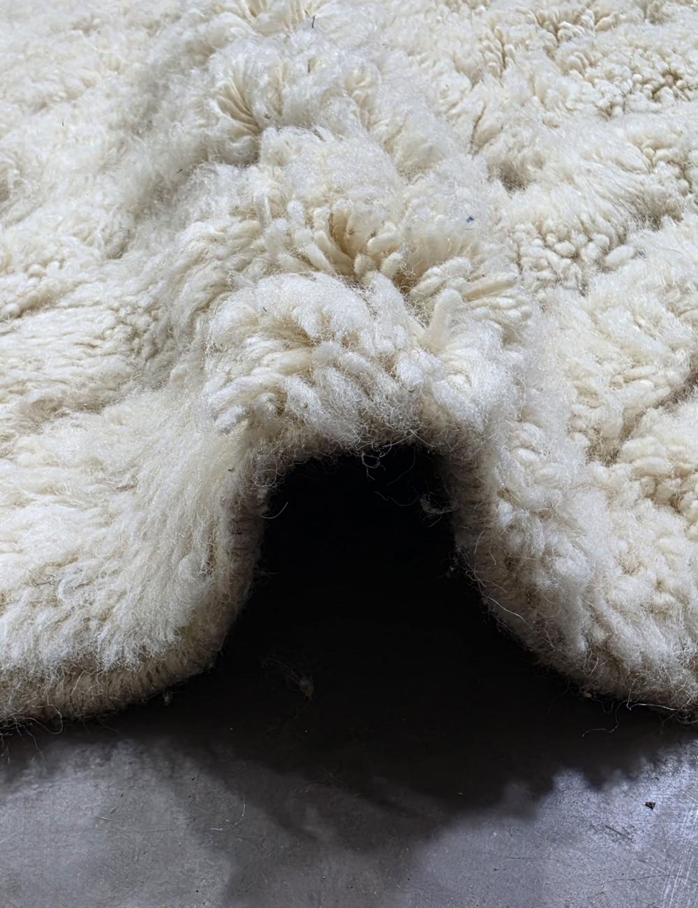 White Hallway Rug - 191 x 70 cm