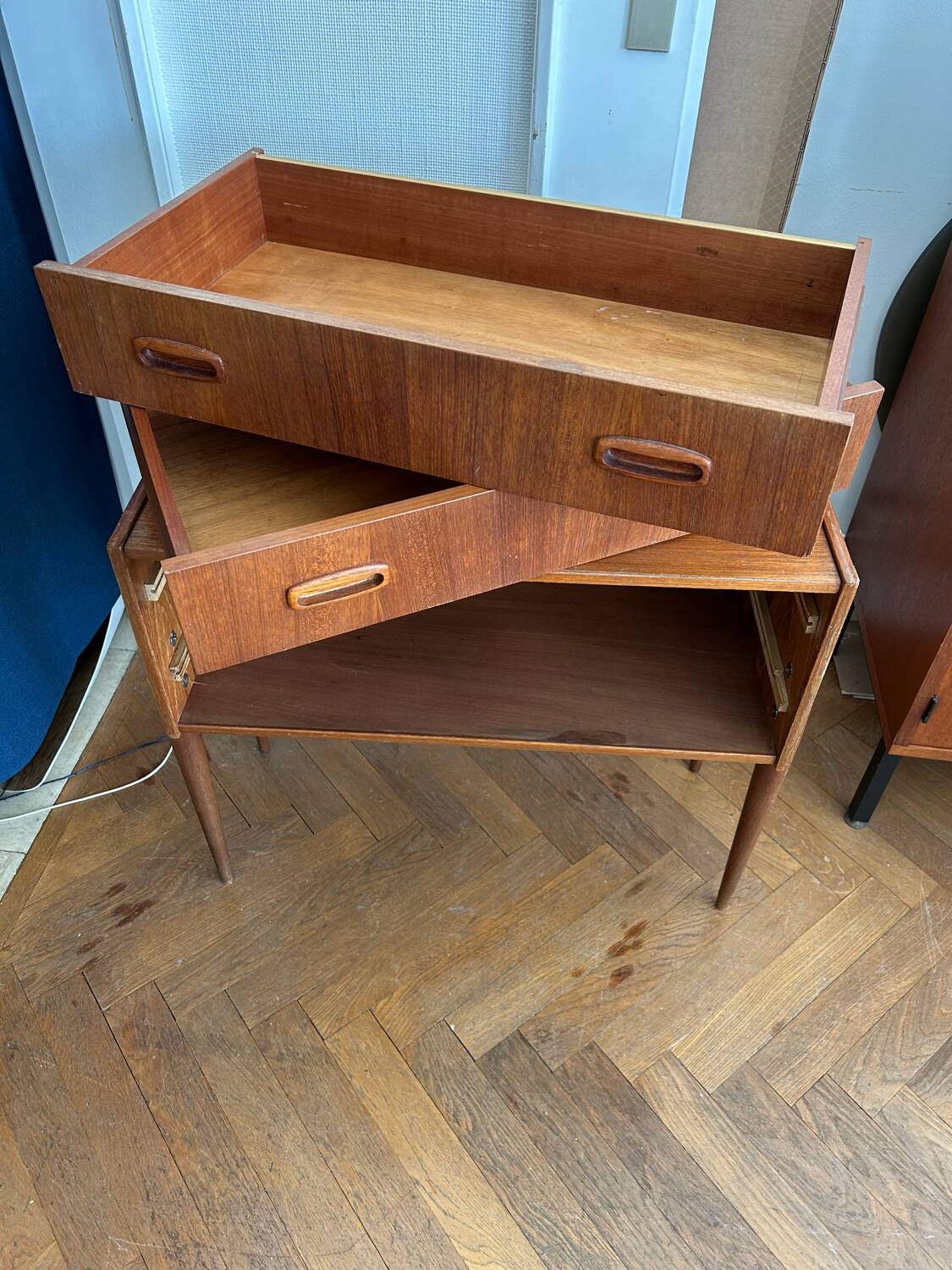 Table de chevet scandinave / petite commode scandinave vintage design