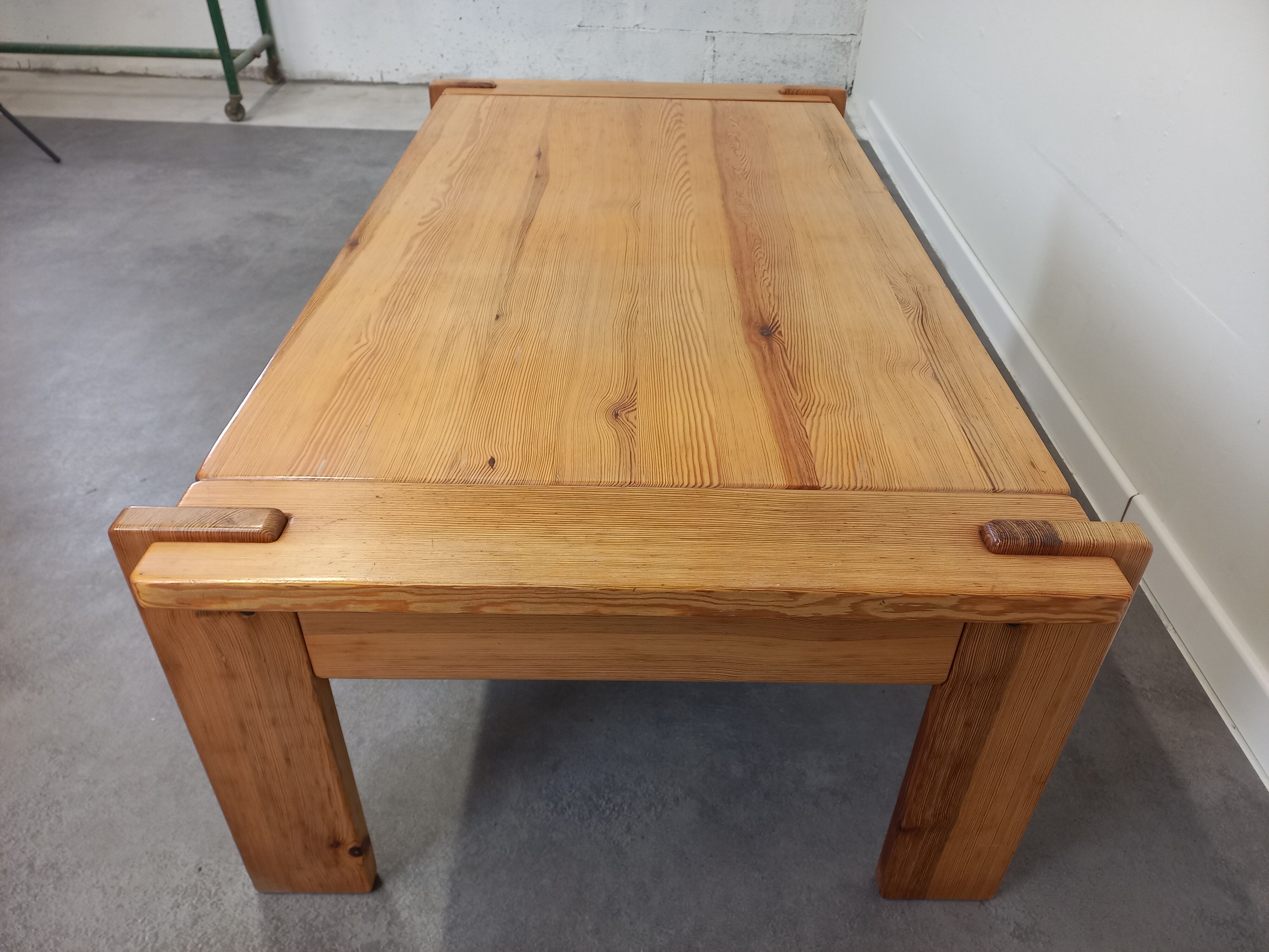 80s pine coffee table