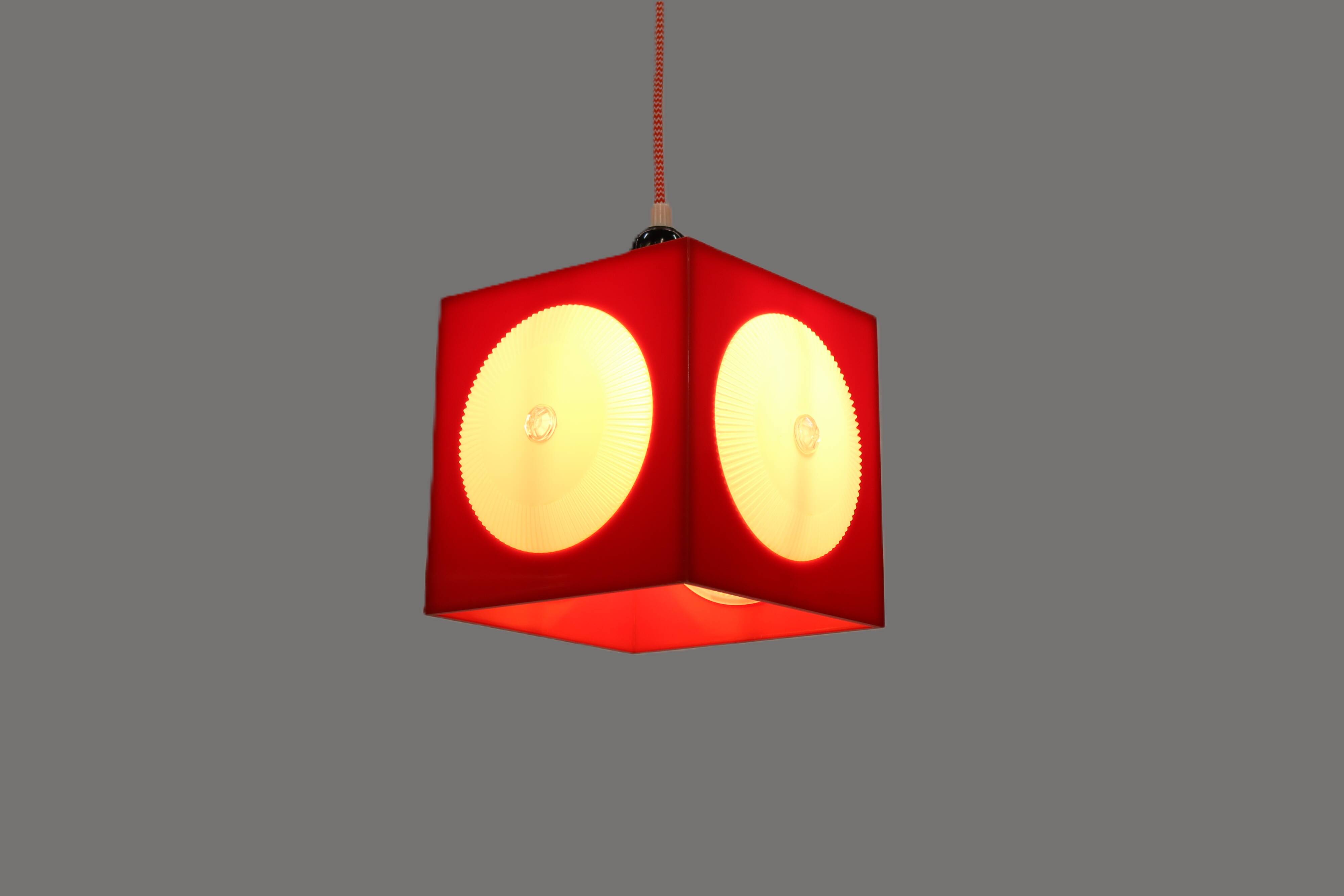Red space age pendant lamp in plastic - 1970s lighting
